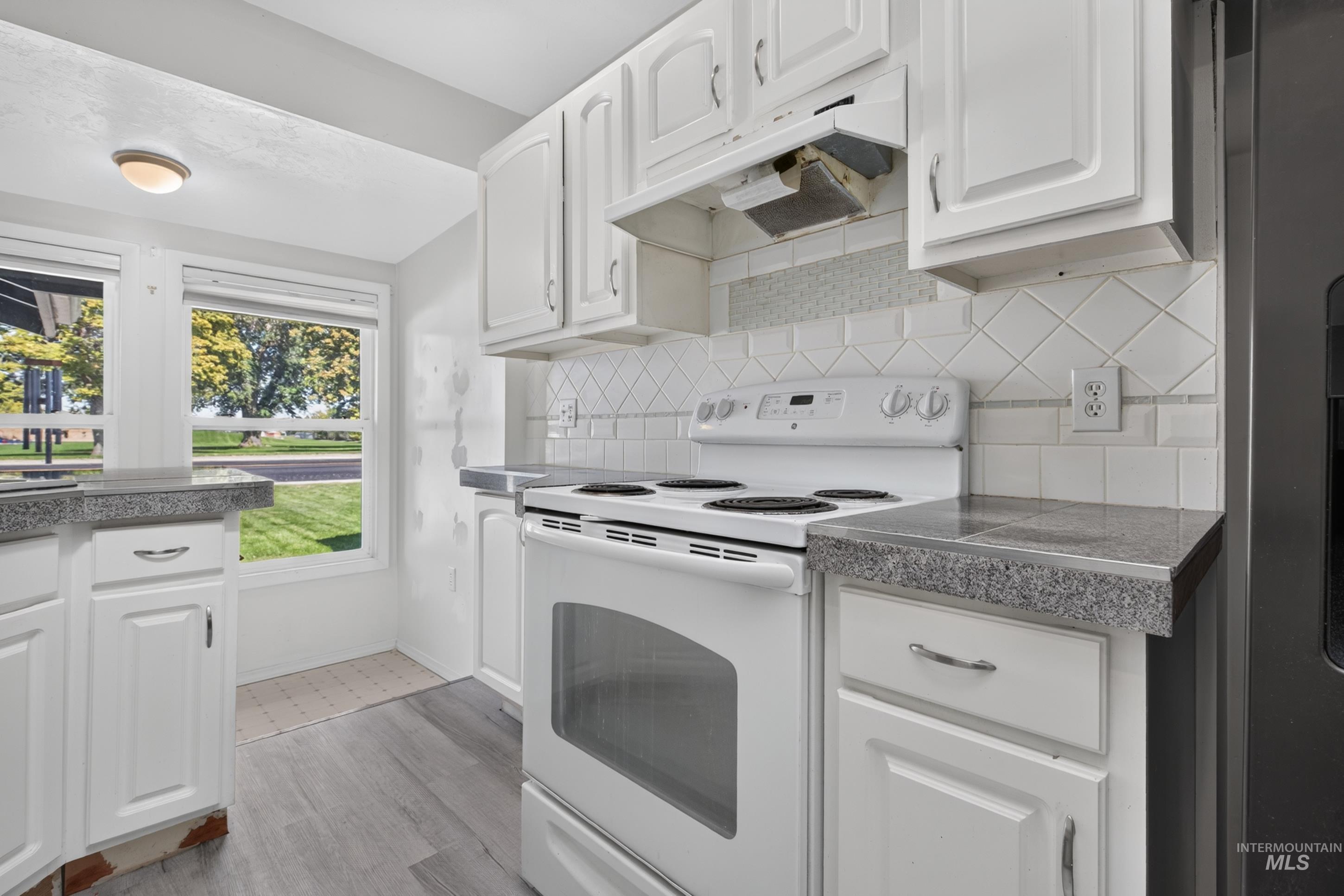 539 Lake Lowell Avenue, Nampa, Idaho 83686, 4 Bedrooms, 2 Bathrooms, Residential For Sale, Price $395,000,MLS 99002978