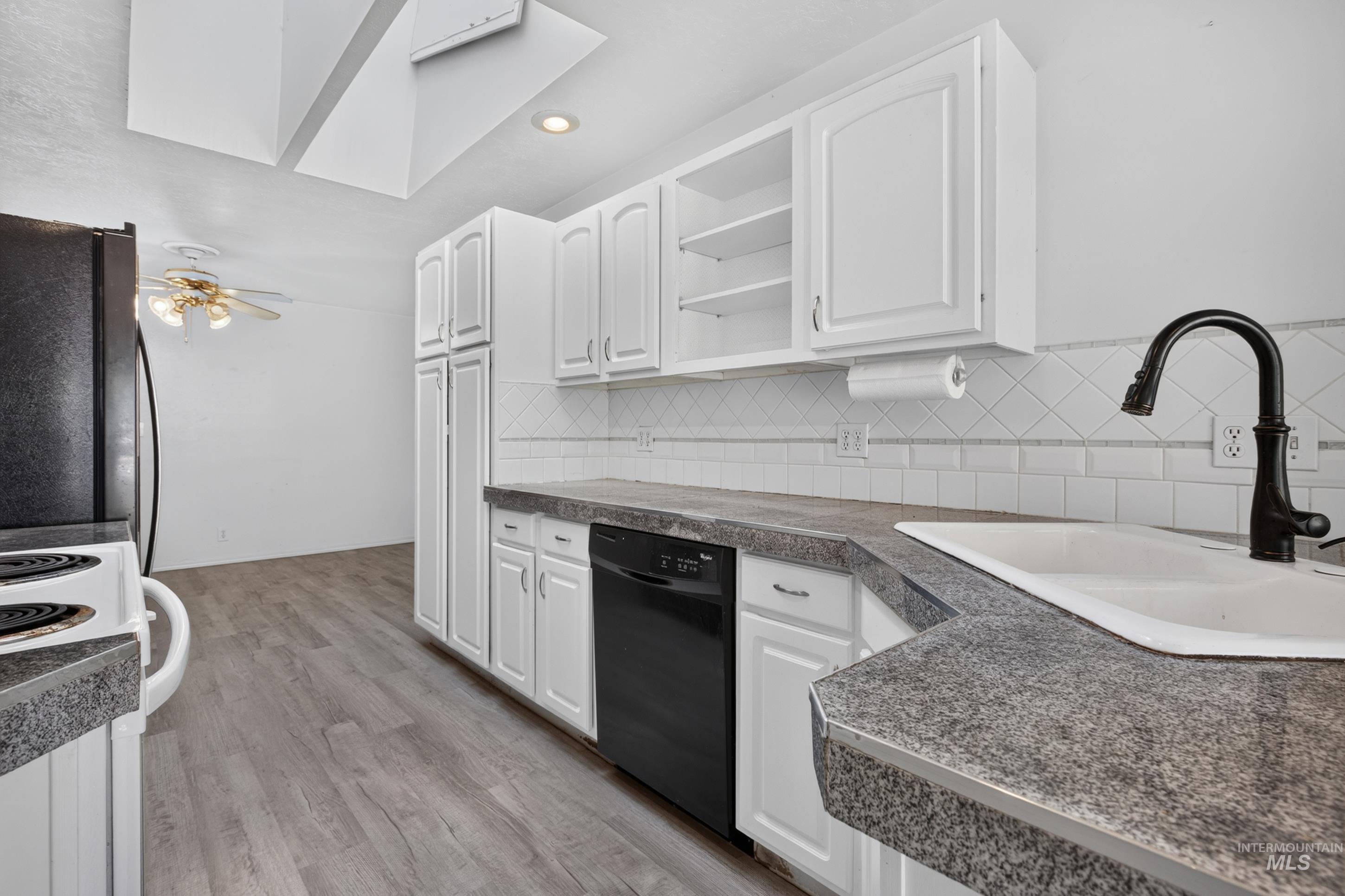 539 Lake Lowell Avenue, Nampa, Idaho 83686, 4 Bedrooms, 2 Bathrooms, Residential For Sale, Price $395,000,MLS 99002978
