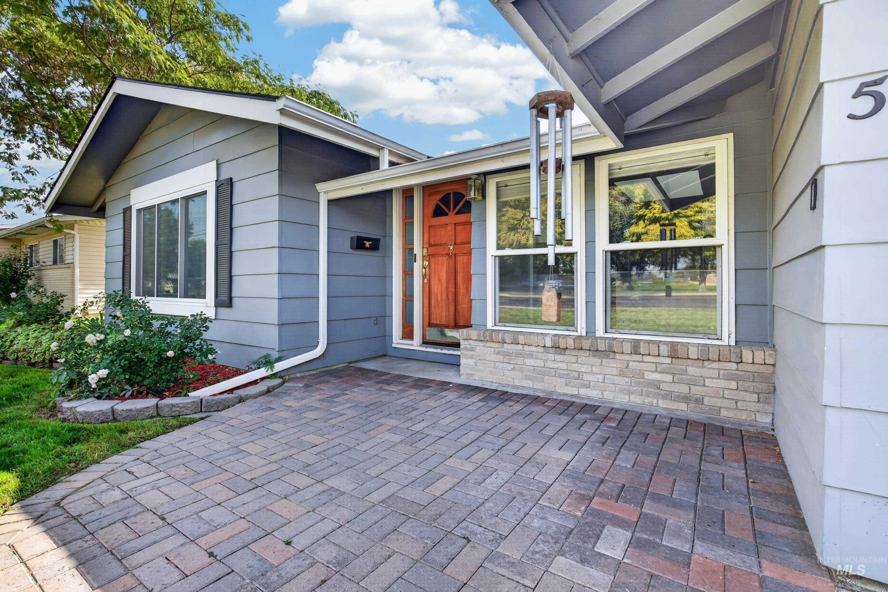539 Lake Lowell Avenue, Nampa, Idaho 83686, 4 Bedrooms, 2 Bathrooms, Residential For Sale, Price $395,000,MLS 99002978