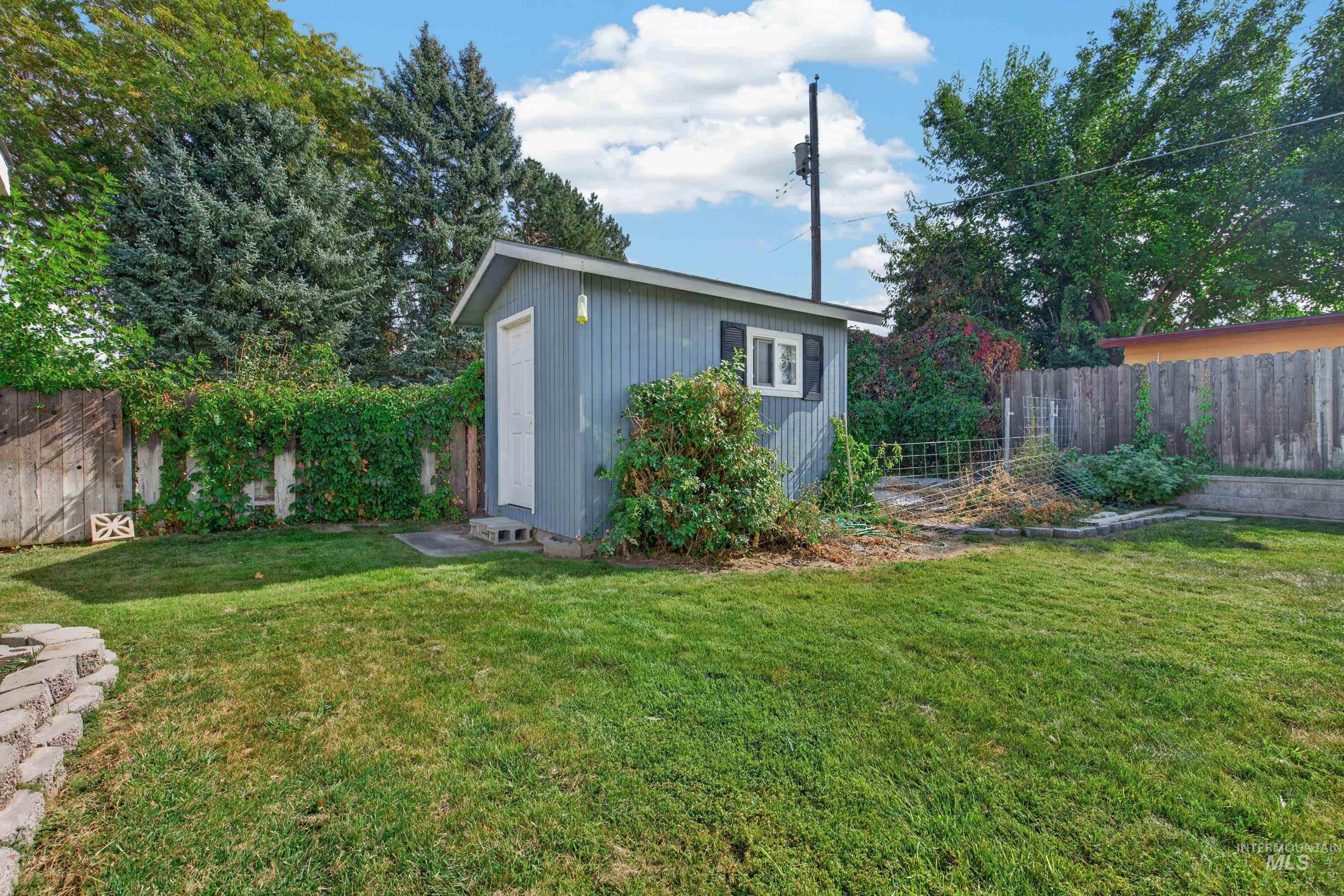 539 Lake Lowell Avenue, Nampa, Idaho 83686, 4 Bedrooms, 2 Bathrooms, Residential For Sale, Price $395,000,MLS 99002978