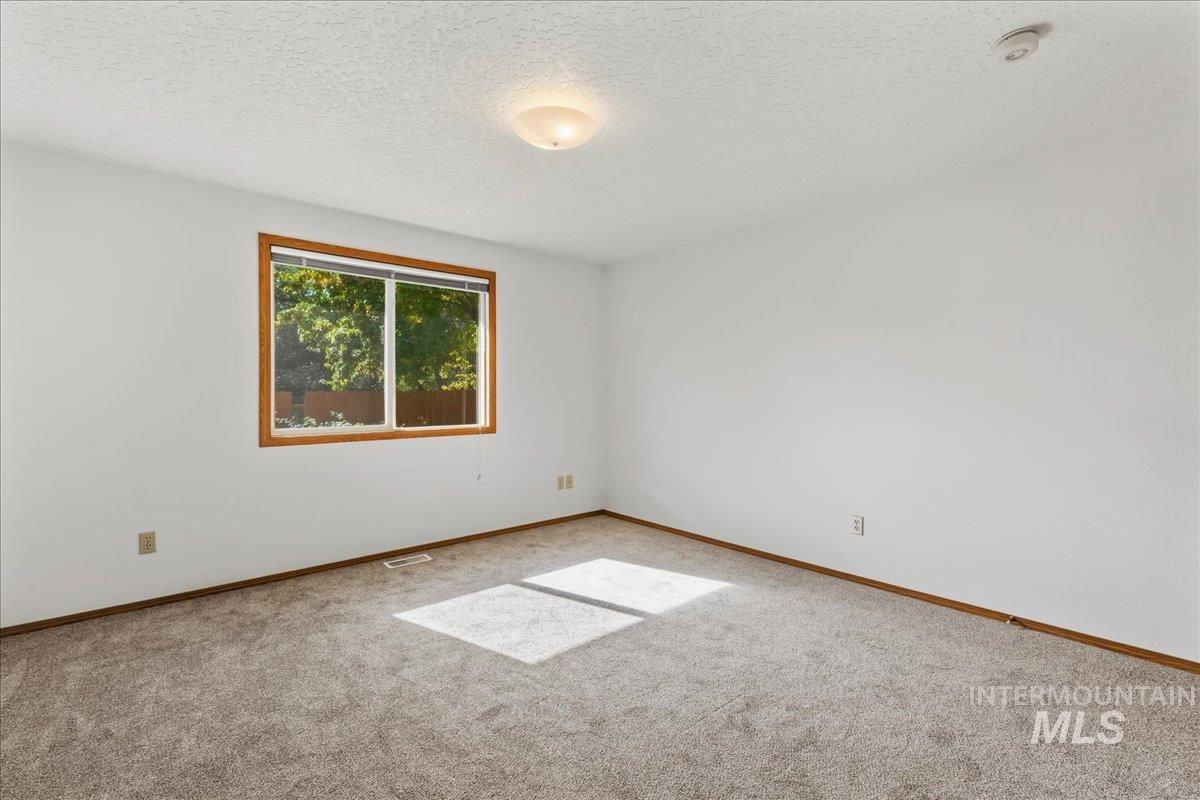 2515 Sunflower, Nampa, Idaho 83686, 3 Bedrooms, 2 Bathrooms, Residential For Sale, Price $360,000,MLS 99002980