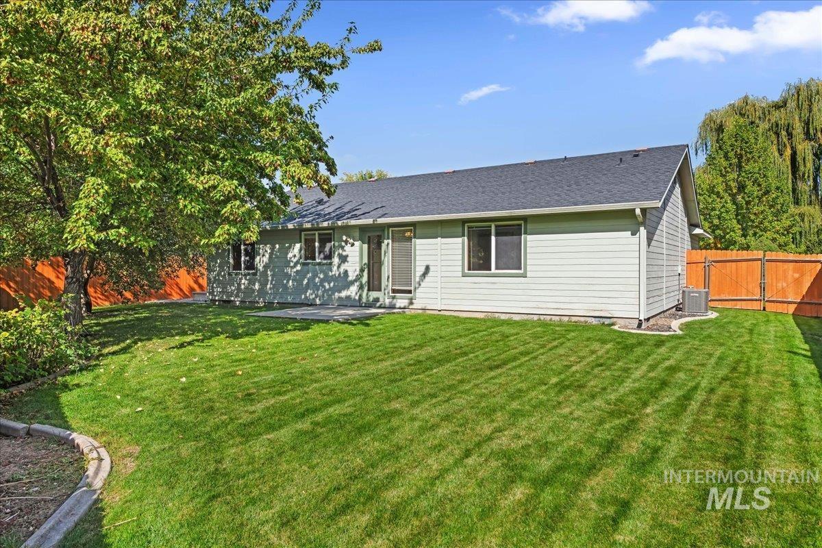 2515 Sunflower, Nampa, Idaho 83686, 3 Bedrooms, 2 Bathrooms, Residential For Sale, Price $360,000,MLS 99002980