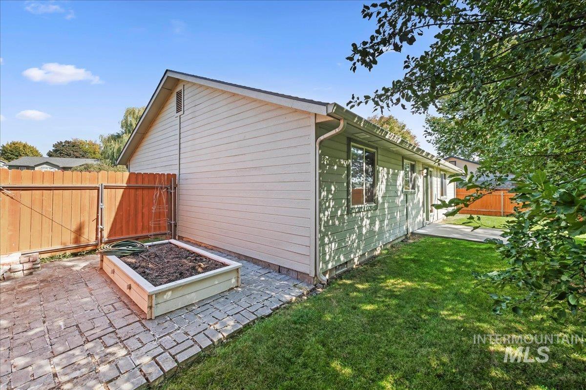 2515 Sunflower, Nampa, Idaho 83686, 3 Bedrooms, 2 Bathrooms, Residential For Sale, Price $360,000,MLS 99002980