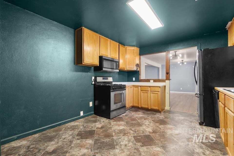 143 S East Blvd, New Plymouth, Idaho 83655, 3 Bedrooms, 1 Bathroom, Residential For Sale, Price $389,900, 99002982