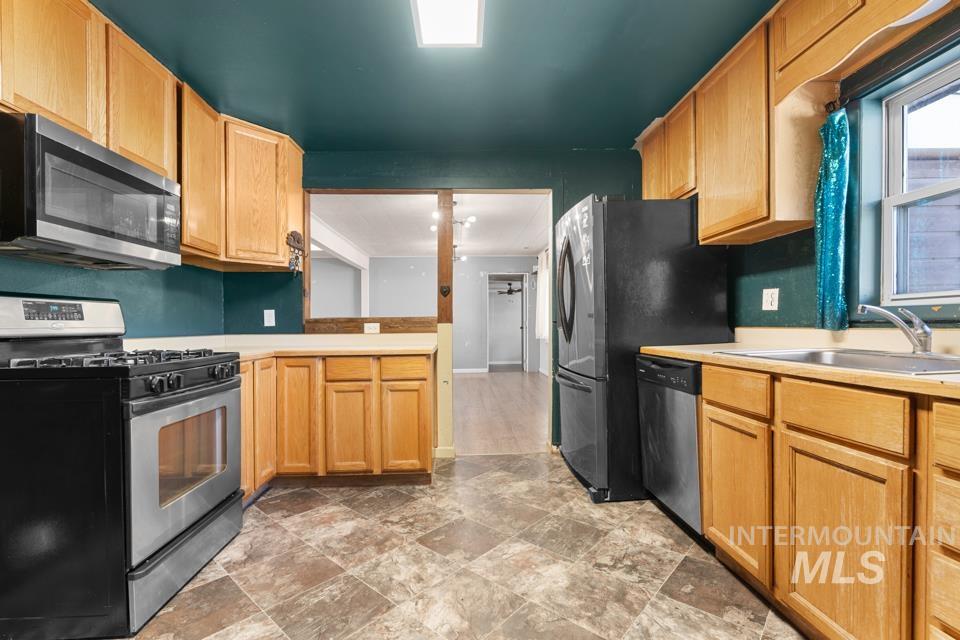 143 S East Blvd, New Plymouth, Idaho 83655, 3 Bedrooms, 1 Bathroom, Residential For Sale, Price $389,900, 99002982