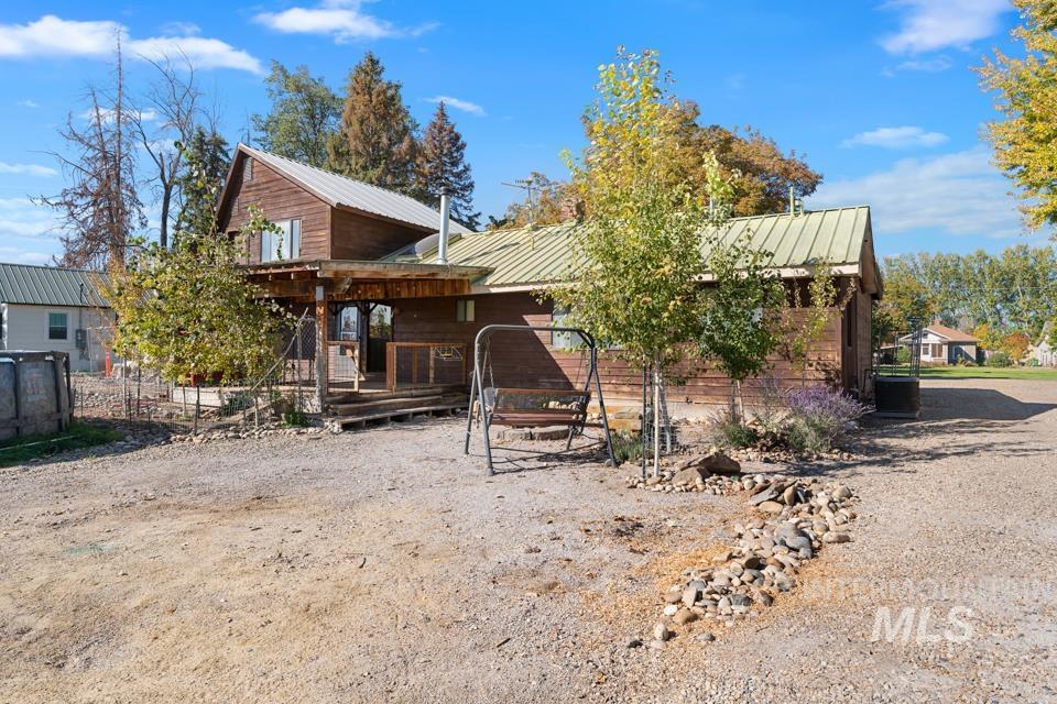 143 S East Blvd, New Plymouth, Idaho 83655, 3 Bedrooms, 1 Bathroom, Residential For Sale, Price $389,900, 99002982