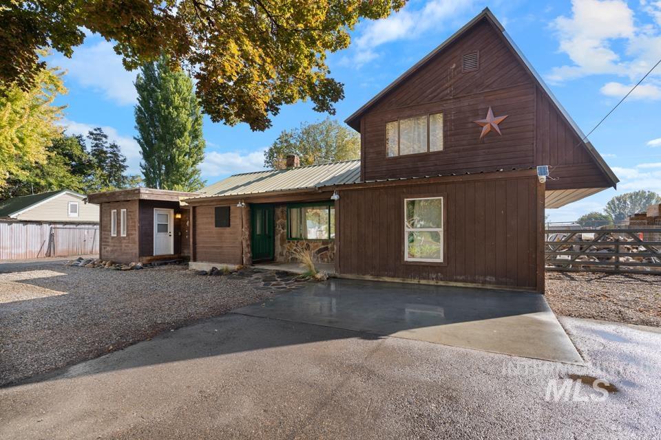 143 S East Blvd, New Plymouth, Idaho 83655, 3 Bedrooms, 1 Bathroom, Residential For Sale, Price $389,900, 99002982