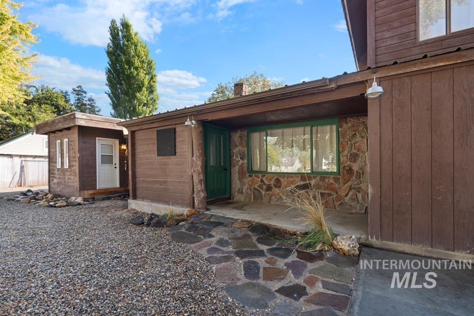 143 S East Blvd, New Plymouth, Idaho 83655, 3 Bedrooms, 1 Bathroom, Residential For Sale, Price $389,900, 99002982