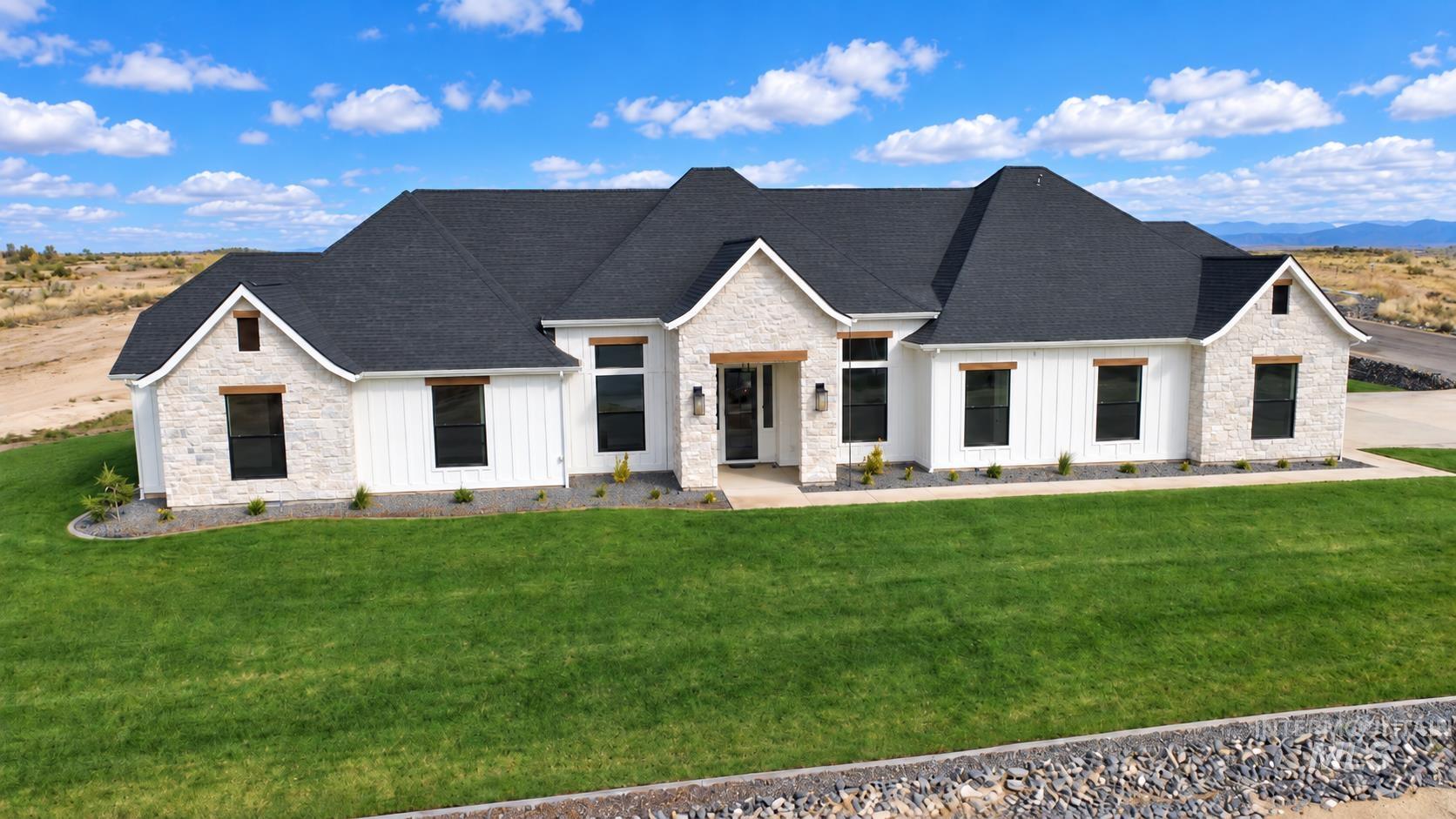 17244 TRIPLE CROWN PL, Caldwell, Idaho 83607, 4 Bedrooms, 3.5 Bathrooms, Residential For Sale, Price $1,049,000, 99002984