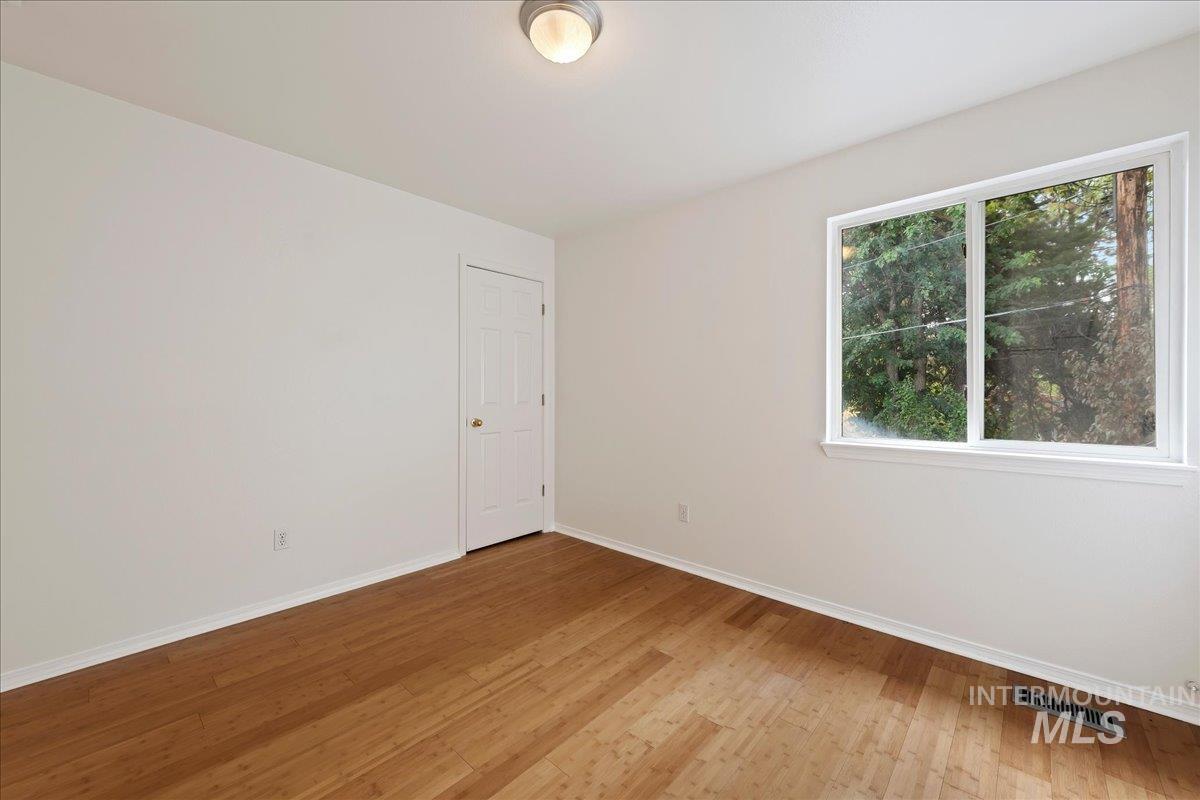 3881 W Adobe Court, Boise, Idaho 83705, 2 Bedrooms, 1.5 Bathrooms, Residential For Sale, Price $329,900,MLS 99002990