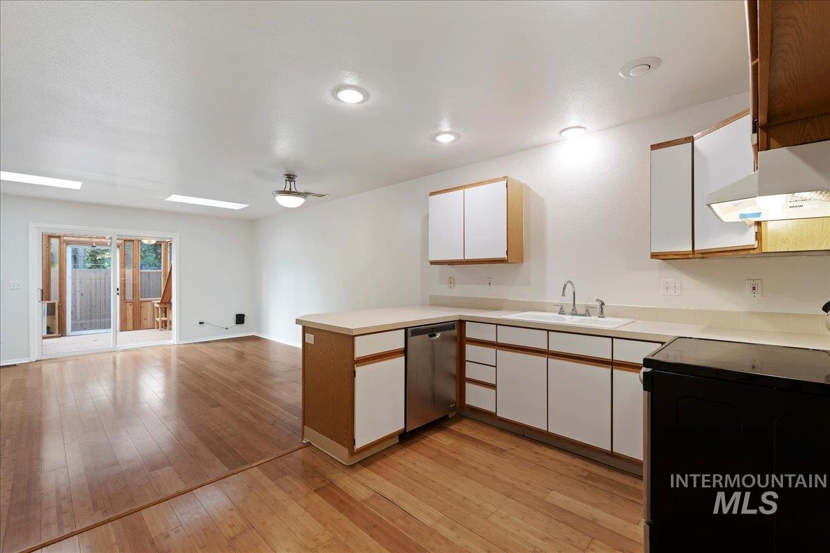 3881 W Adobe Court, Boise, Idaho 83705, 2 Bedrooms, 1.5 Bathrooms, Residential For Sale, Price $329,900,MLS 99002990