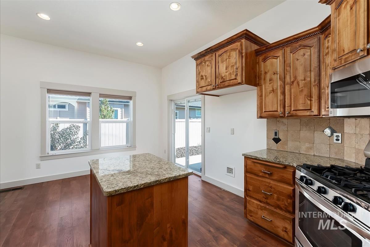 2943 E Idavada Ct, Nampa, Idaho 83686, 3 Bedrooms, 2 Bathrooms, Residential For Sale, Price $420,000, 99002993