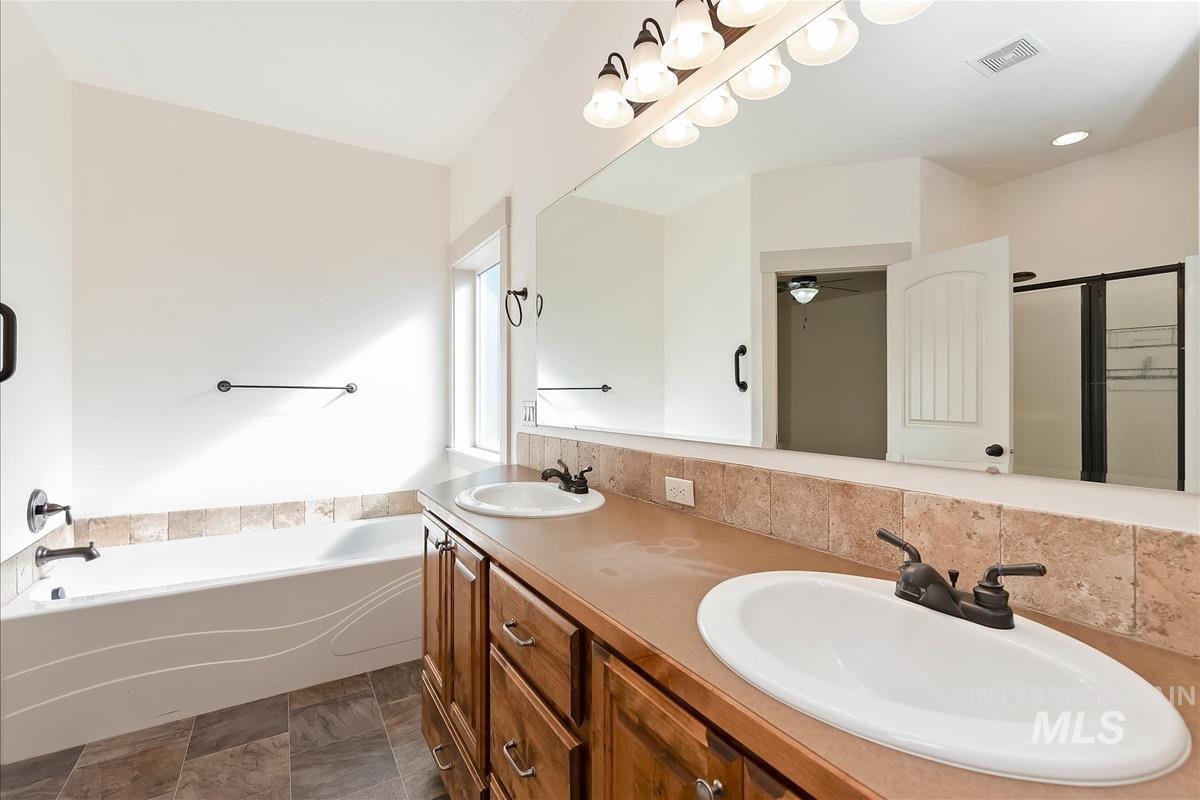 2943 E Idavada Ct, Nampa, Idaho 83686, 3 Bedrooms, 2 Bathrooms, Residential For Sale, Price $420,000, 99002993