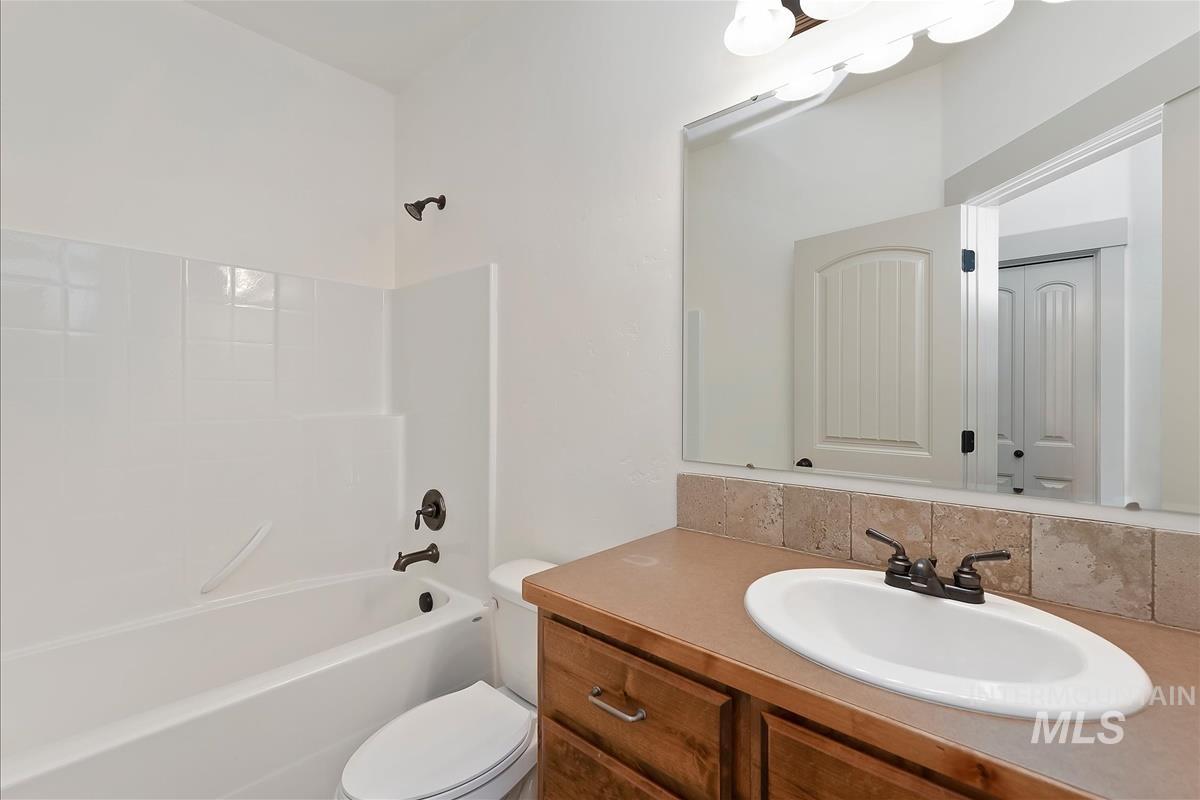 2943 E Idavada Ct, Nampa, Idaho 83686, 3 Bedrooms, 2 Bathrooms, Residential For Sale, Price $420,000, 99002993