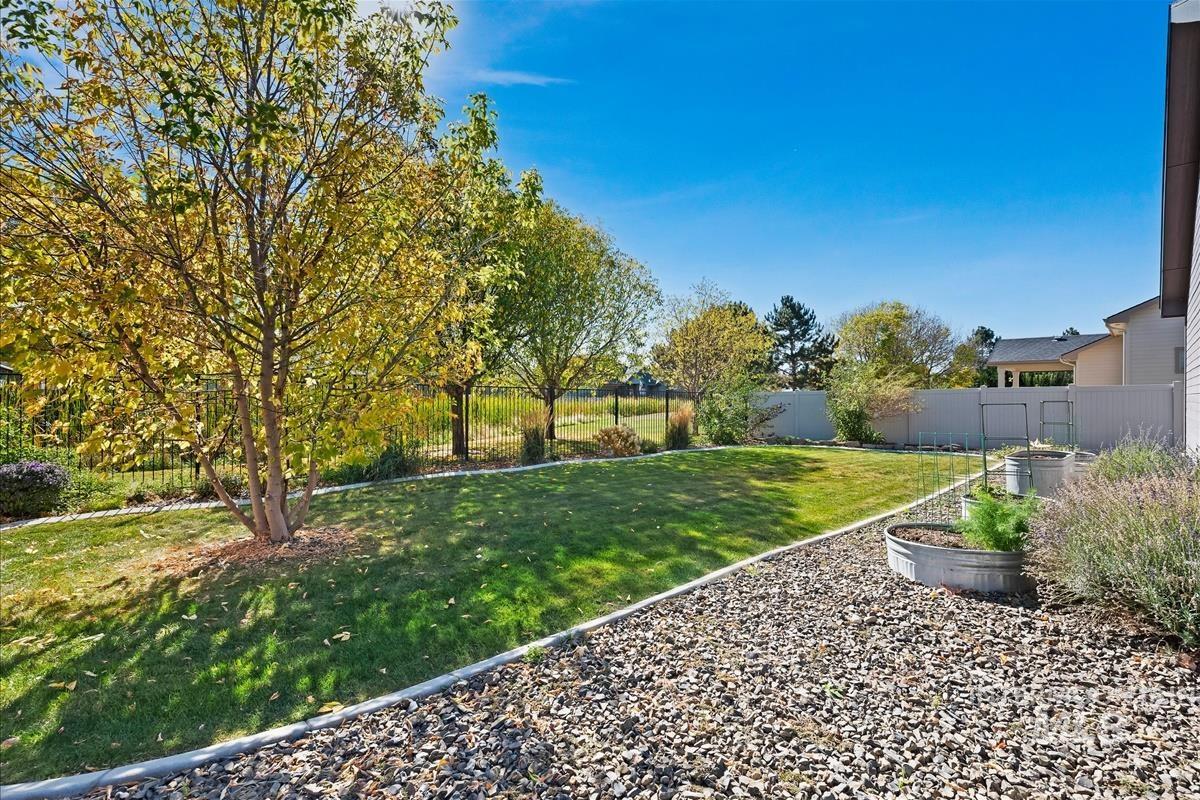 2943 E Idavada Ct, Nampa, Idaho 83686, 3 Bedrooms, 2 Bathrooms, Residential For Sale, Price $420,000, 99002993