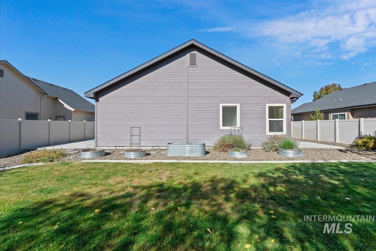 2943 E Idavada Ct, Nampa, Idaho 83686, 3 Bedrooms, 2 Bathrooms, Residential For Sale, Price $420,000, 99002993