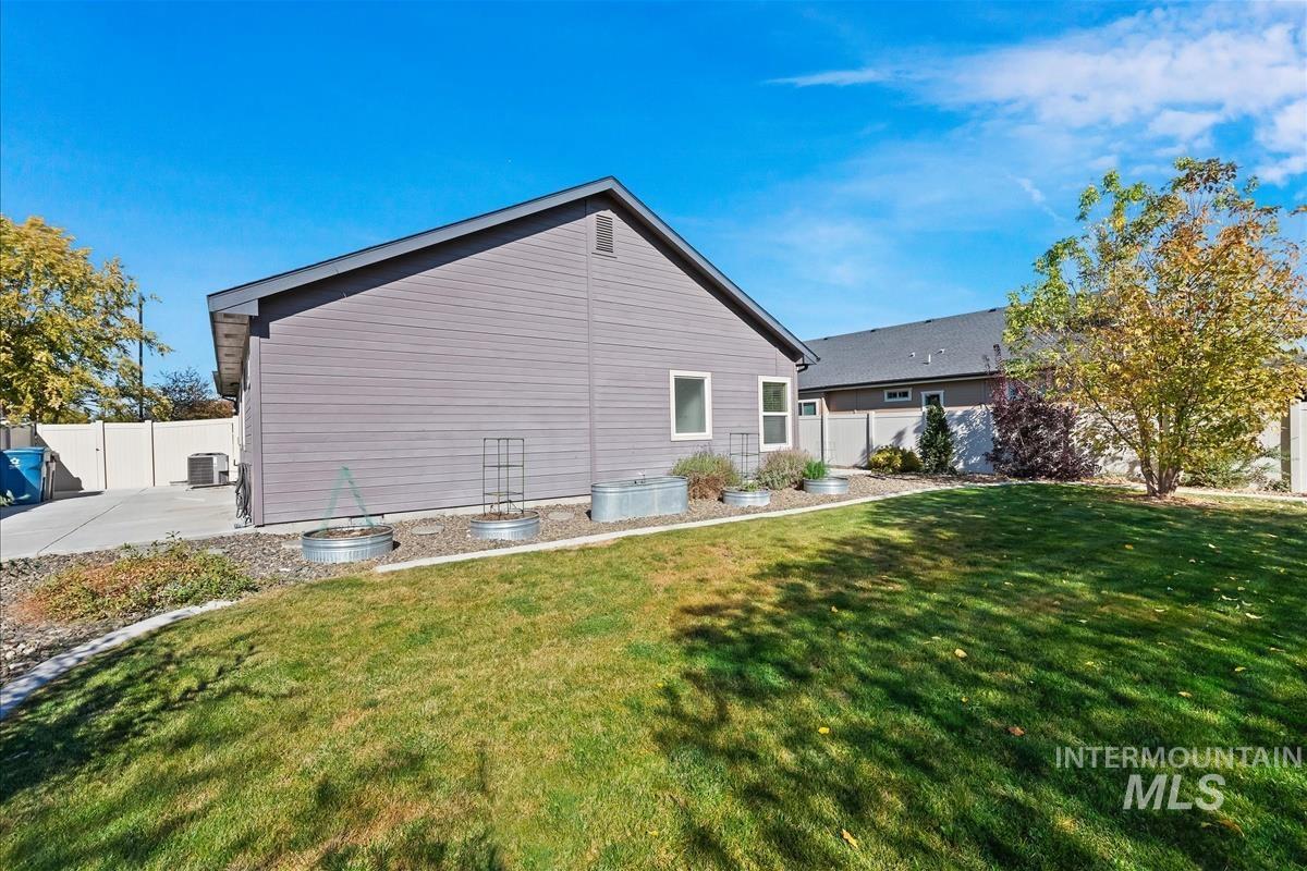 2943 E Idavada Ct, Nampa, Idaho 83686, 3 Bedrooms, 2 Bathrooms, Residential For Sale, Price $420,000, 99002993