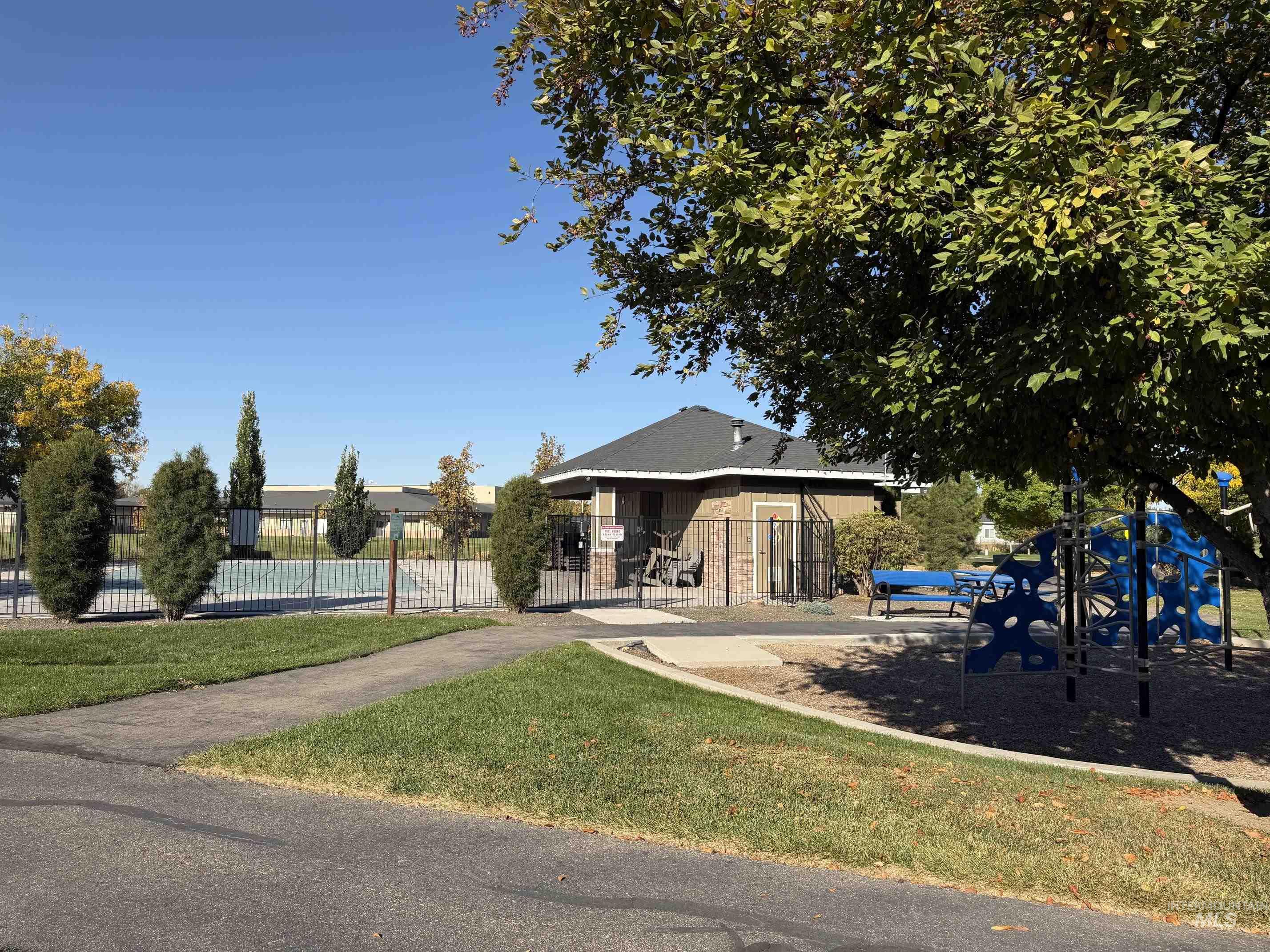 2943 E Idavada Ct, Nampa, Idaho 83686, 3 Bedrooms, 2 Bathrooms, Residential For Sale, Price $420,000, 99002993