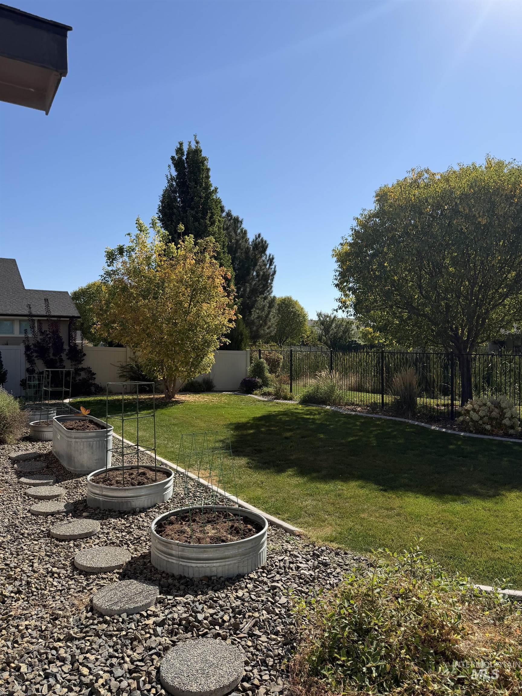 2943 E Idavada Ct, Nampa, Idaho 83686, 3 Bedrooms, 2 Bathrooms, Residential For Sale, Price $420,000,MLS 99002993