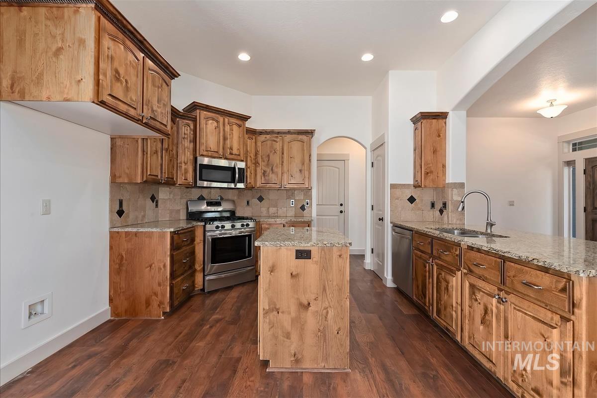 2943 E Idavada Ct, Nampa, Idaho 83686, 3 Bedrooms, 2 Bathrooms, Residential For Sale, Price $420,000, 99002993