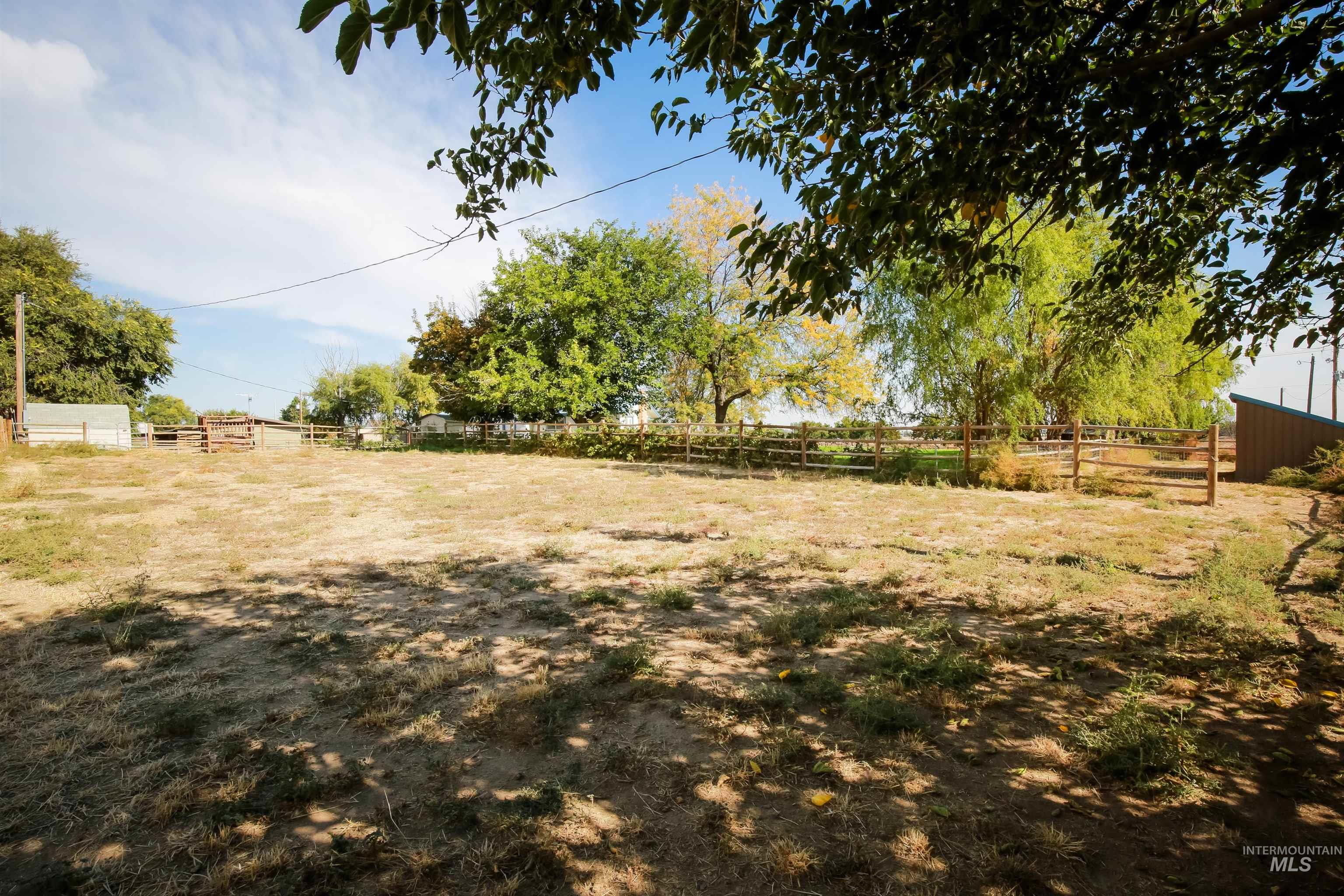 2121 Alameda Drive, Ontario, Oregon 97914, 5 Bedrooms, 3 Bathrooms, Residential For Sale, Price $459,900,MLS 99002995