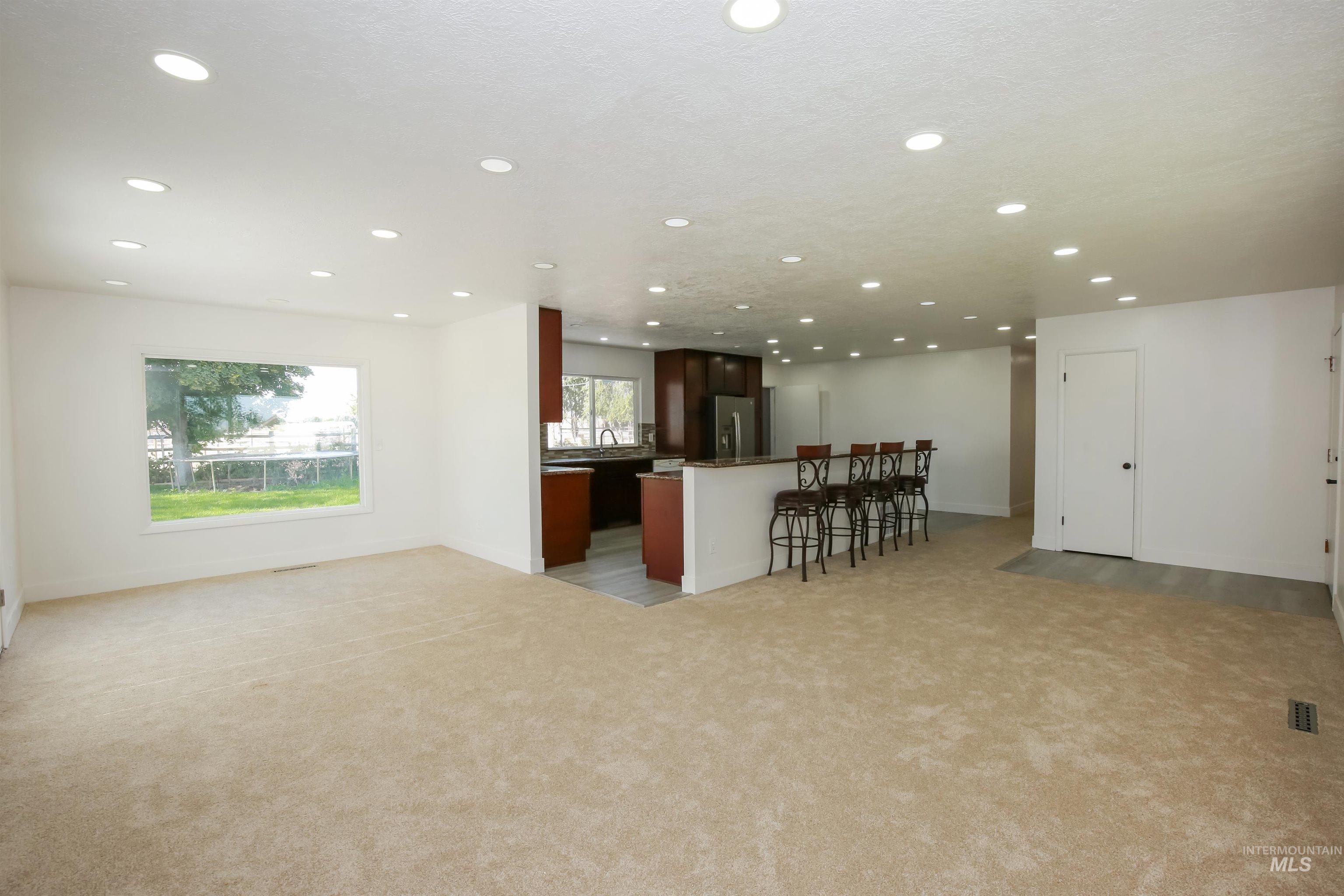 2121 Alameda Drive, Ontario, Oregon 97914, 5 Bedrooms, 3 Bathrooms, Residential For Sale, Price $459,900, 99002995