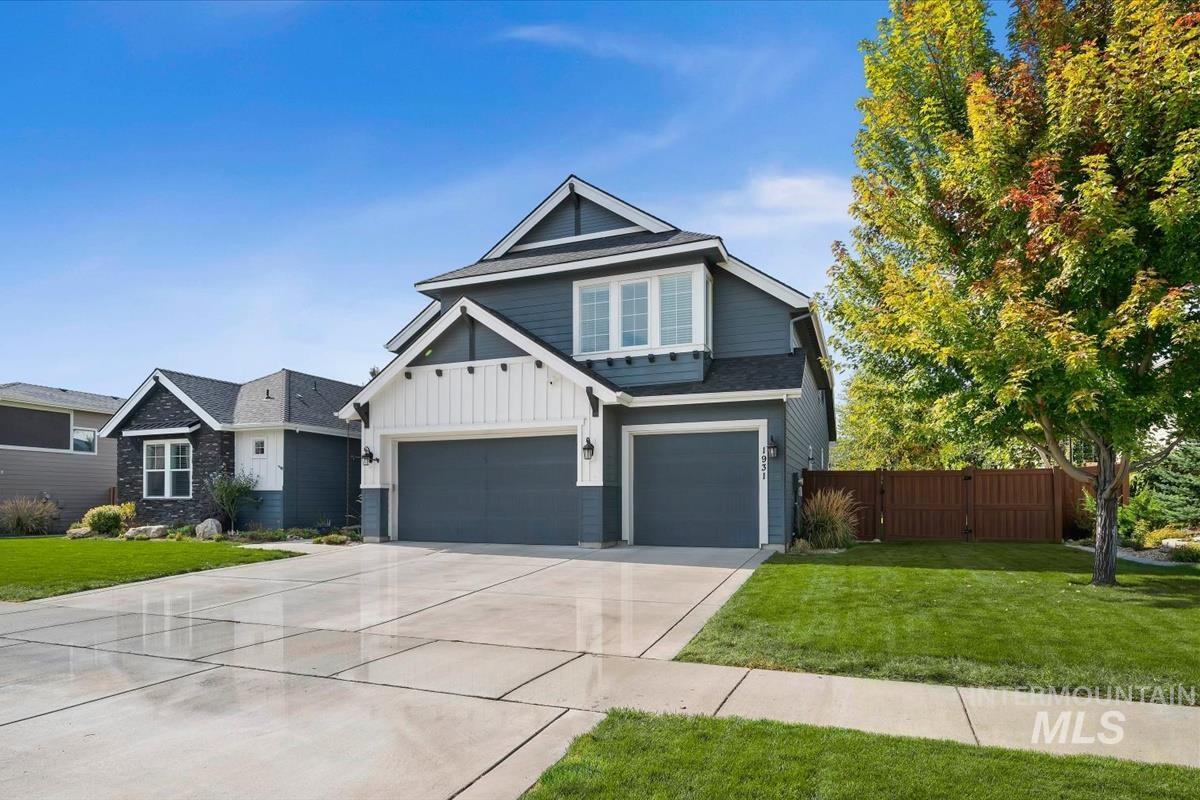 1931 N. Synergy Pl., Eagle, Idaho 83616, 4 Bedrooms, 2.5 Bathrooms, Residential For Sale, Price $949,900,MLS 99002998