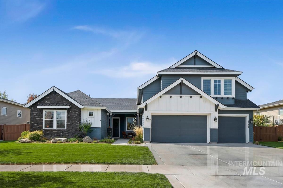 1931 N. Synergy Pl., Eagle, Idaho 83616, 4 Bedrooms, 2.5 Bathrooms, Residential For Sale, Price $949,900,MLS 99002998