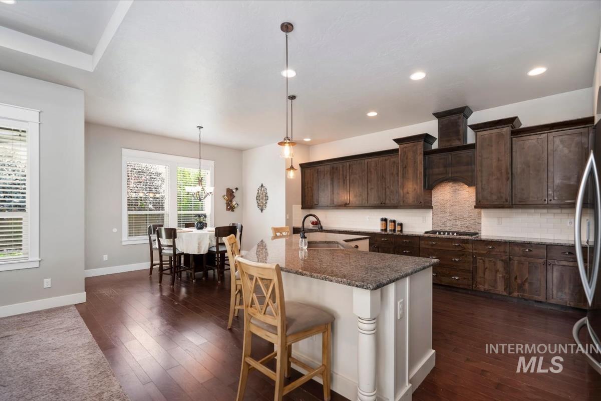 1931 N. Synergy Pl., Eagle, Idaho 83616, 4 Bedrooms, 2.5 Bathrooms, Residential For Sale, Price $949,900,MLS 99002998