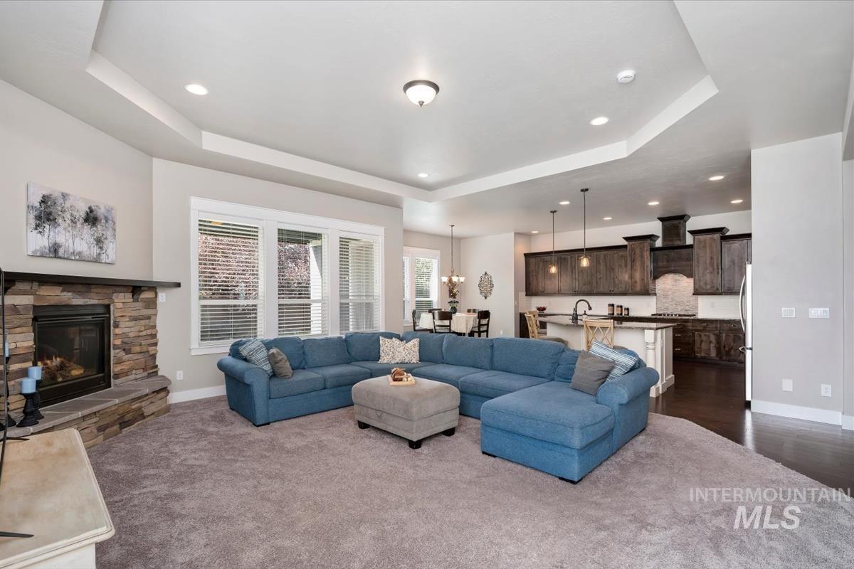 1931 N. Synergy Pl., Eagle, Idaho 83616, 4 Bedrooms, 2.5 Bathrooms, Residential For Sale, Price $949,900,MLS 99002998