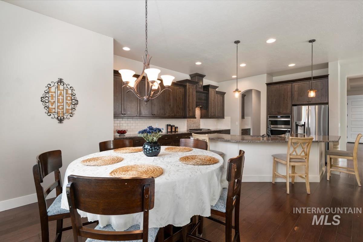 1931 N. Synergy Pl., Eagle, Idaho 83616, 4 Bedrooms, 2.5 Bathrooms, Residential For Sale, Price $949,900,MLS 99002998