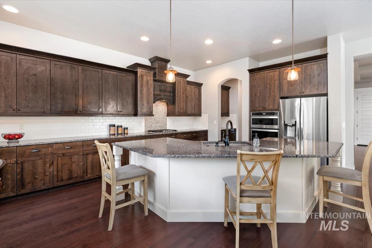 1931 N. Synergy Pl., Eagle, Idaho 83616, 4 Bedrooms, 2.5 Bathrooms, Residential For Sale, Price $949,900,MLS 99002998