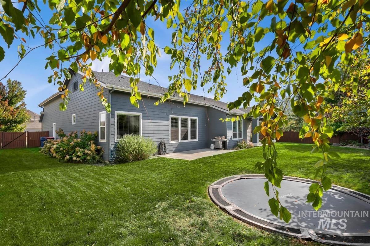 1931 N. Synergy Pl., Eagle, Idaho 83616, 4 Bedrooms, 2.5 Bathrooms, Residential For Sale, Price $949,900,MLS 99002998