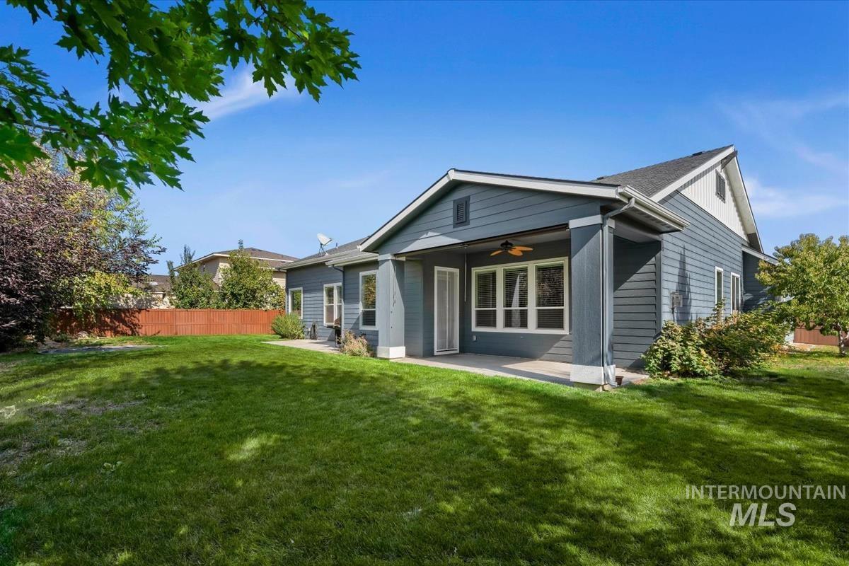 1931 N. Synergy Pl., Eagle, Idaho 83616, 4 Bedrooms, 2.5 Bathrooms, Residential For Sale, Price $949,900,MLS 99002998