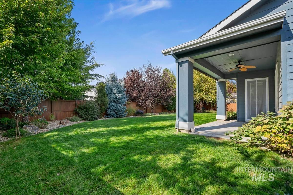1931 N. Synergy Pl., Eagle, Idaho 83616, 4 Bedrooms, 2.5 Bathrooms, Residential For Sale, Price $949,900,MLS 99002998