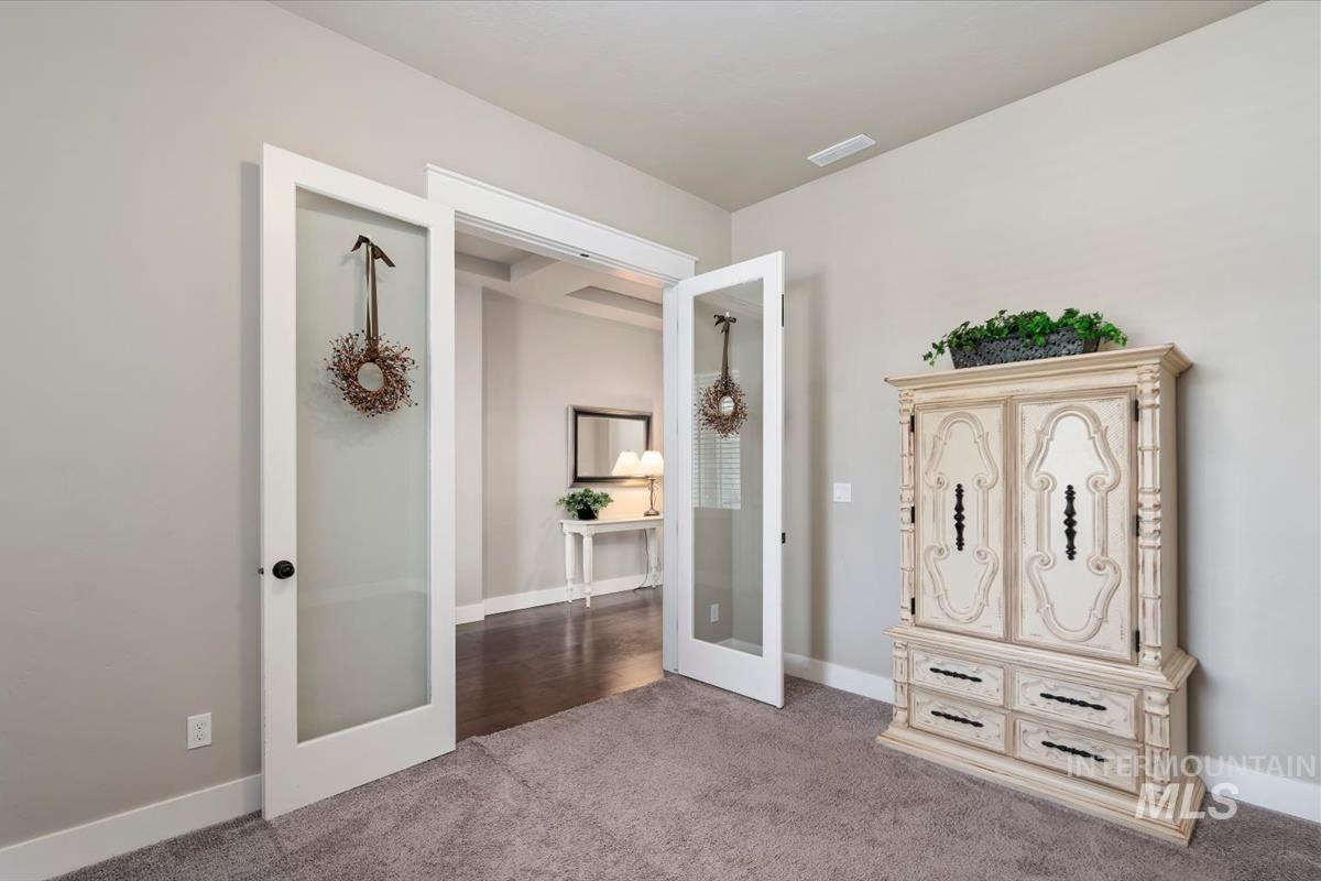 1931 N. Synergy Pl., Eagle, Idaho 83616, 4 Bedrooms, 2.5 Bathrooms, Residential For Sale, Price $949,900,MLS 99002998