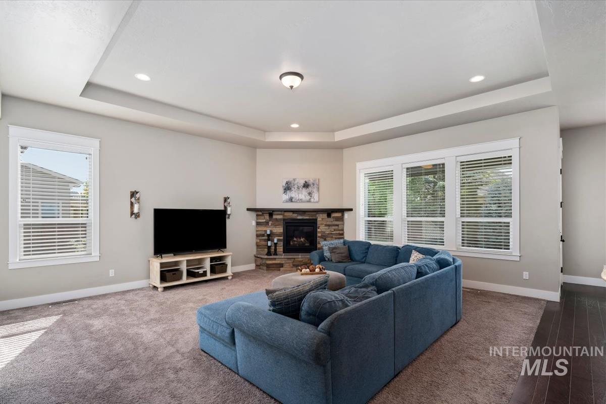 1931 N. Synergy Pl., Eagle, Idaho 83616, 4 Bedrooms, 2.5 Bathrooms, Residential For Sale, Price $949,900,MLS 99002998