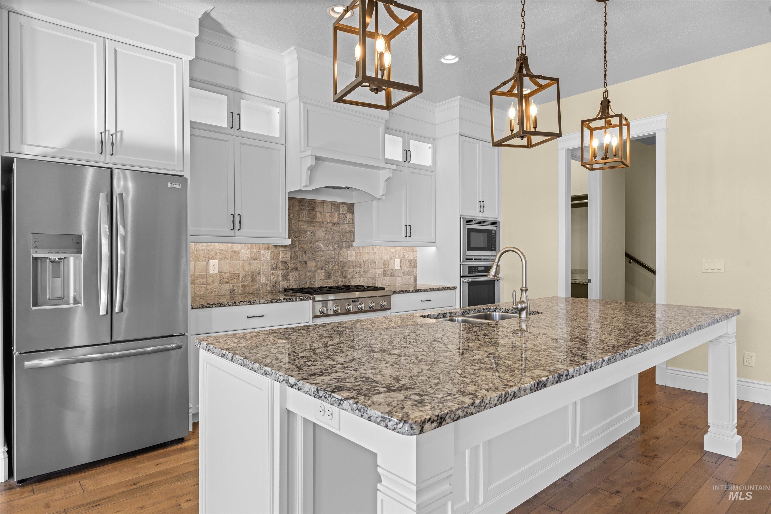 1037 W Cherry Bello, Eagle, Idaho 83616, 4 Bedrooms, 3.5 Bathrooms, Residential For Sale, Price $1,300,000, 99003002