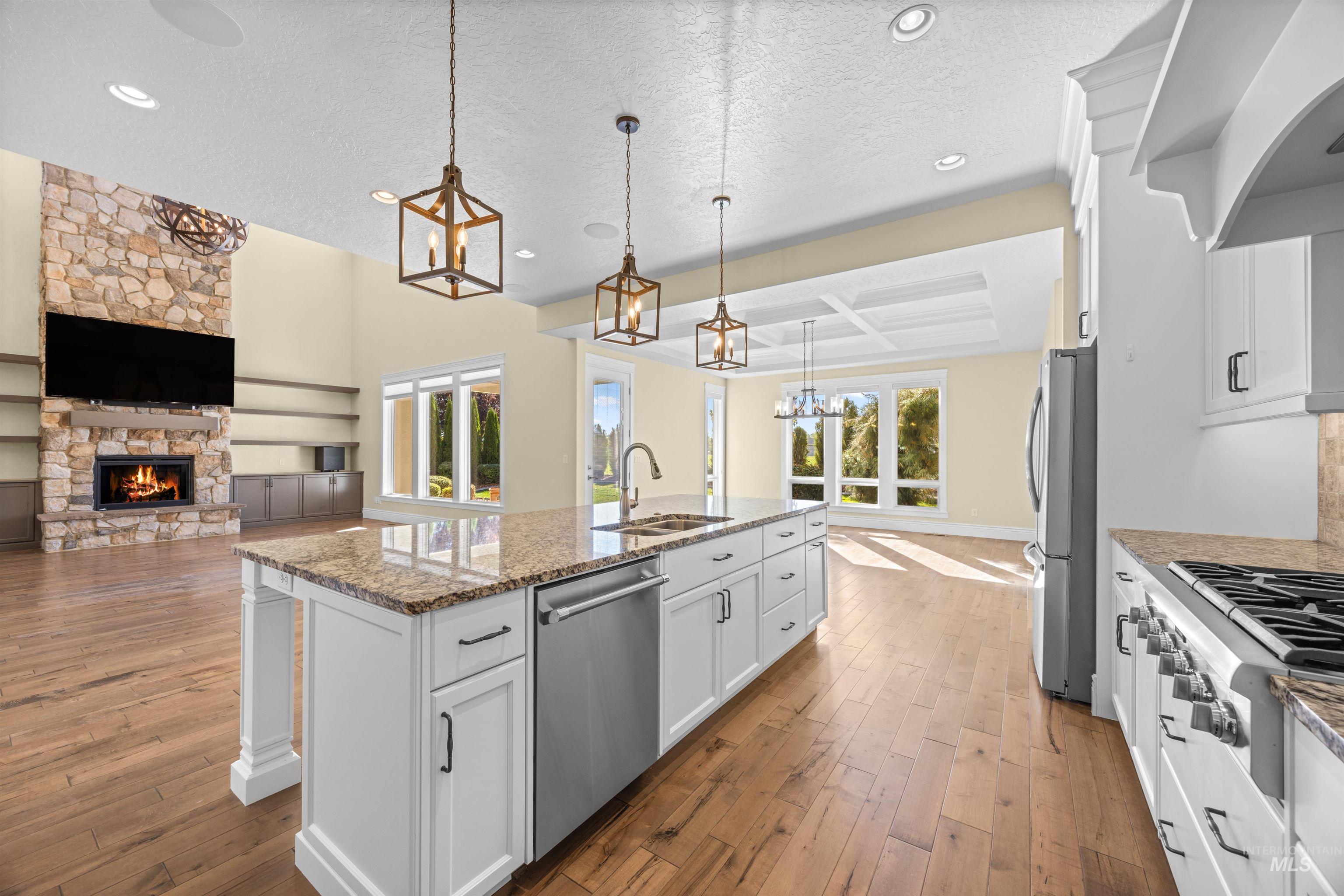 1037 W Cherry Bello, Eagle, Idaho 83616, 4 Bedrooms, 3.5 Bathrooms, Residential For Sale, Price $1,300,000, 99003002