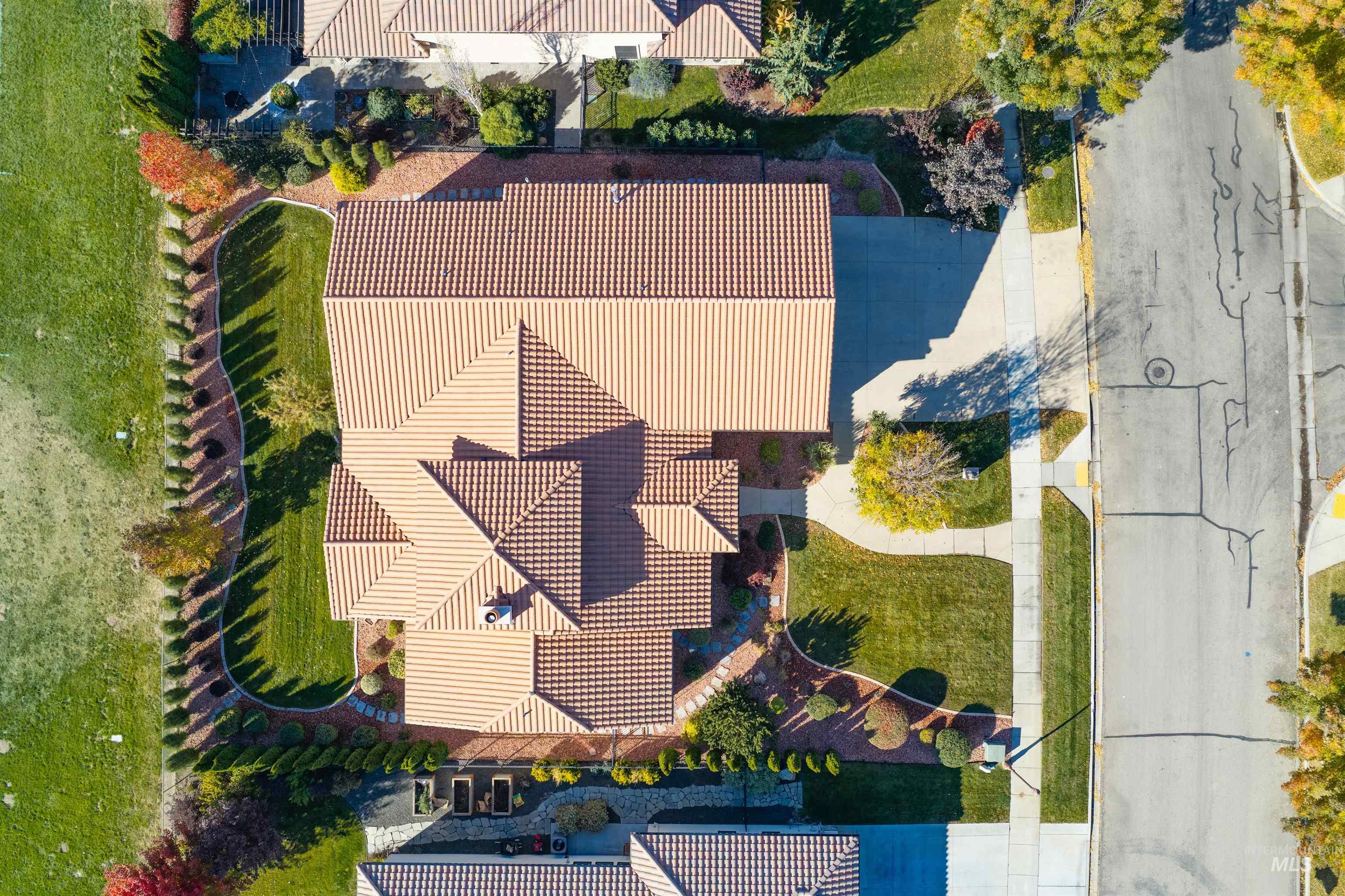 1037 W Cherry Bello, Eagle, Idaho 83616, 4 Bedrooms, 3.5 Bathrooms, Residential For Sale, Price $1,300,000, 99003002