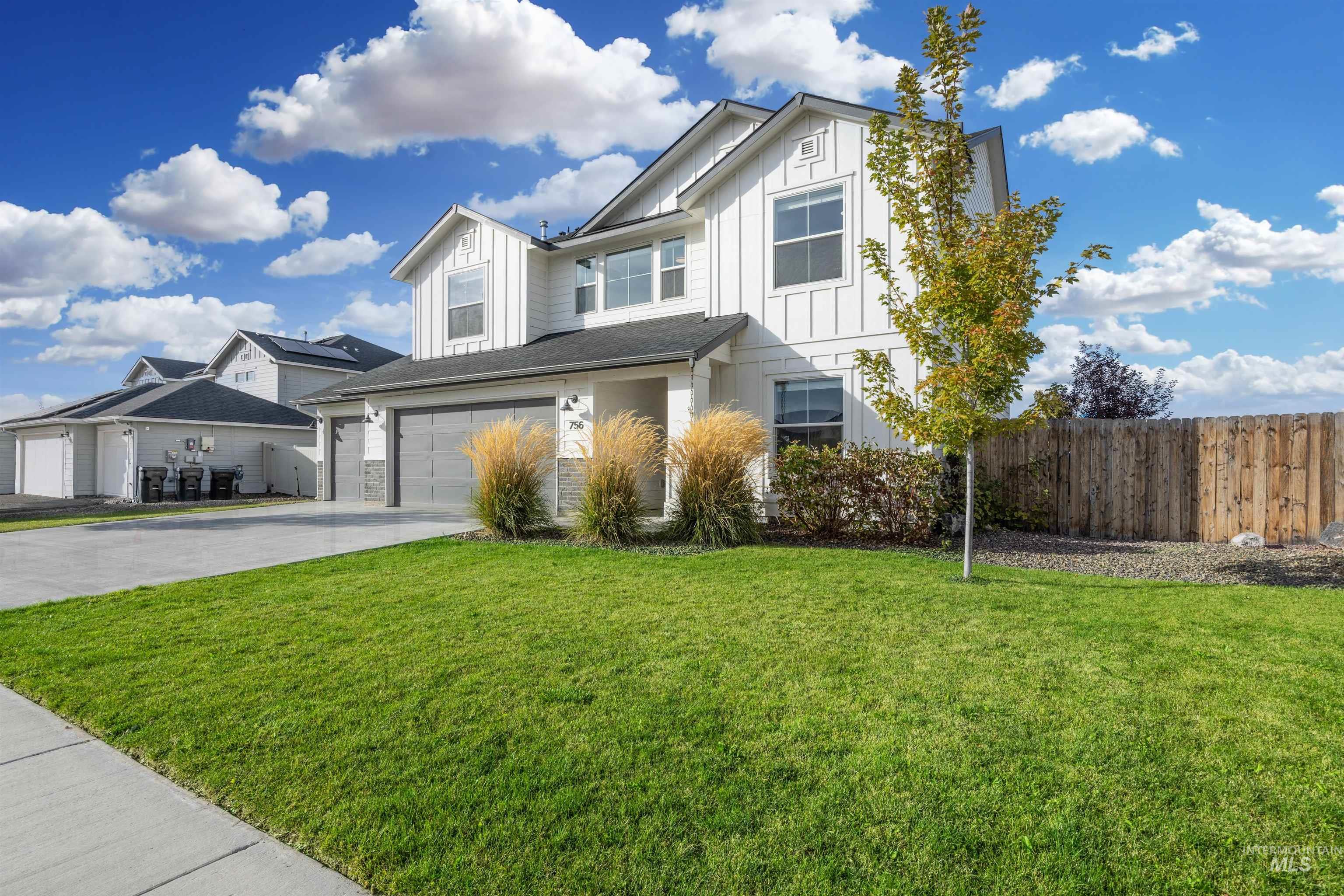 756 W Wolf Willow St., Kuna, Idaho 83634, 5 Bedrooms, 2.5 Bathrooms, Residential For Sale, Price $524,900,MLS 99003007