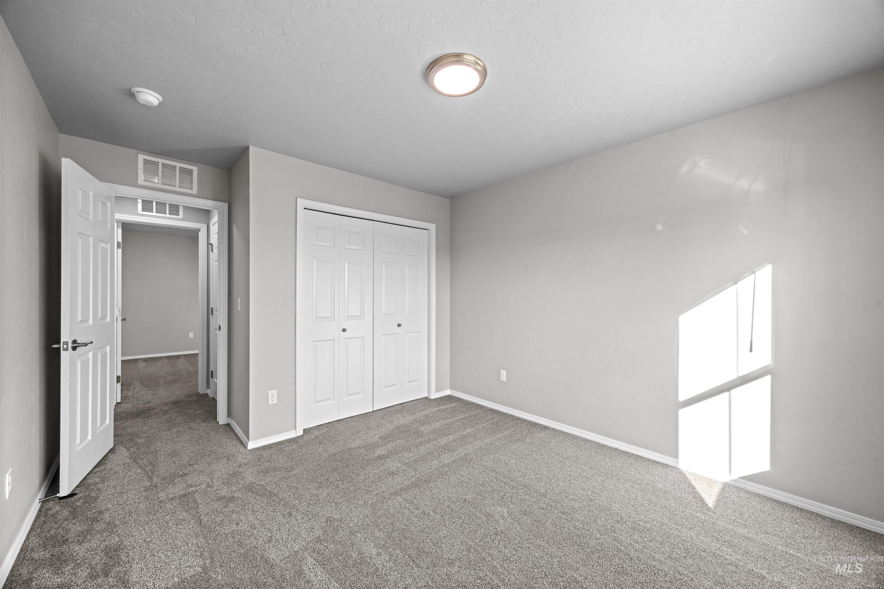 756 W Wolf Willow St., Kuna, Idaho 83634, 5 Bedrooms, 2.5 Bathrooms, Residential For Sale, Price $524,900,MLS 99003007