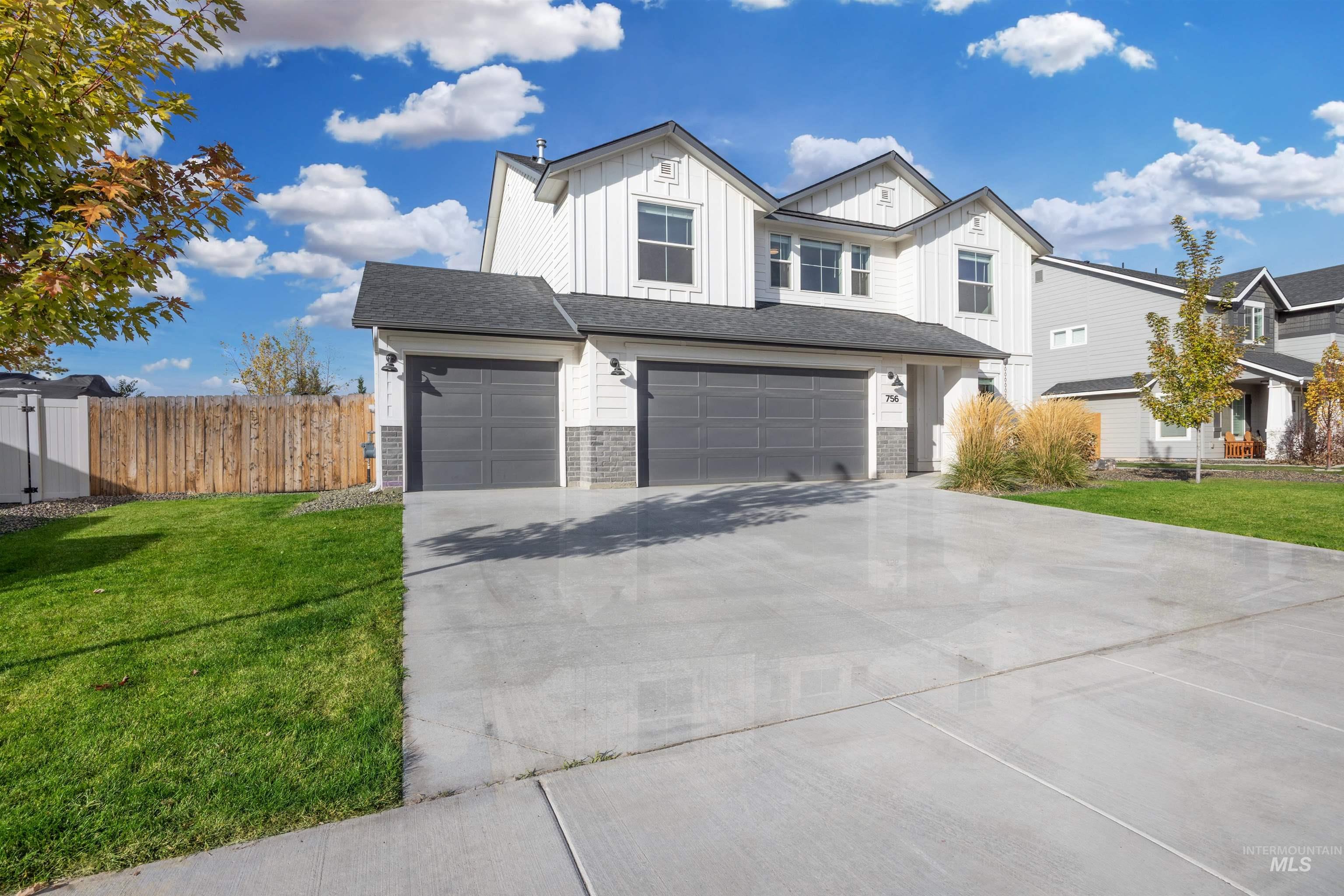 756 W Wolf Willow St., Kuna, Idaho 83634, 5 Bedrooms, 2.5 Bathrooms, Residential For Sale, Price $524,900,MLS 99003007