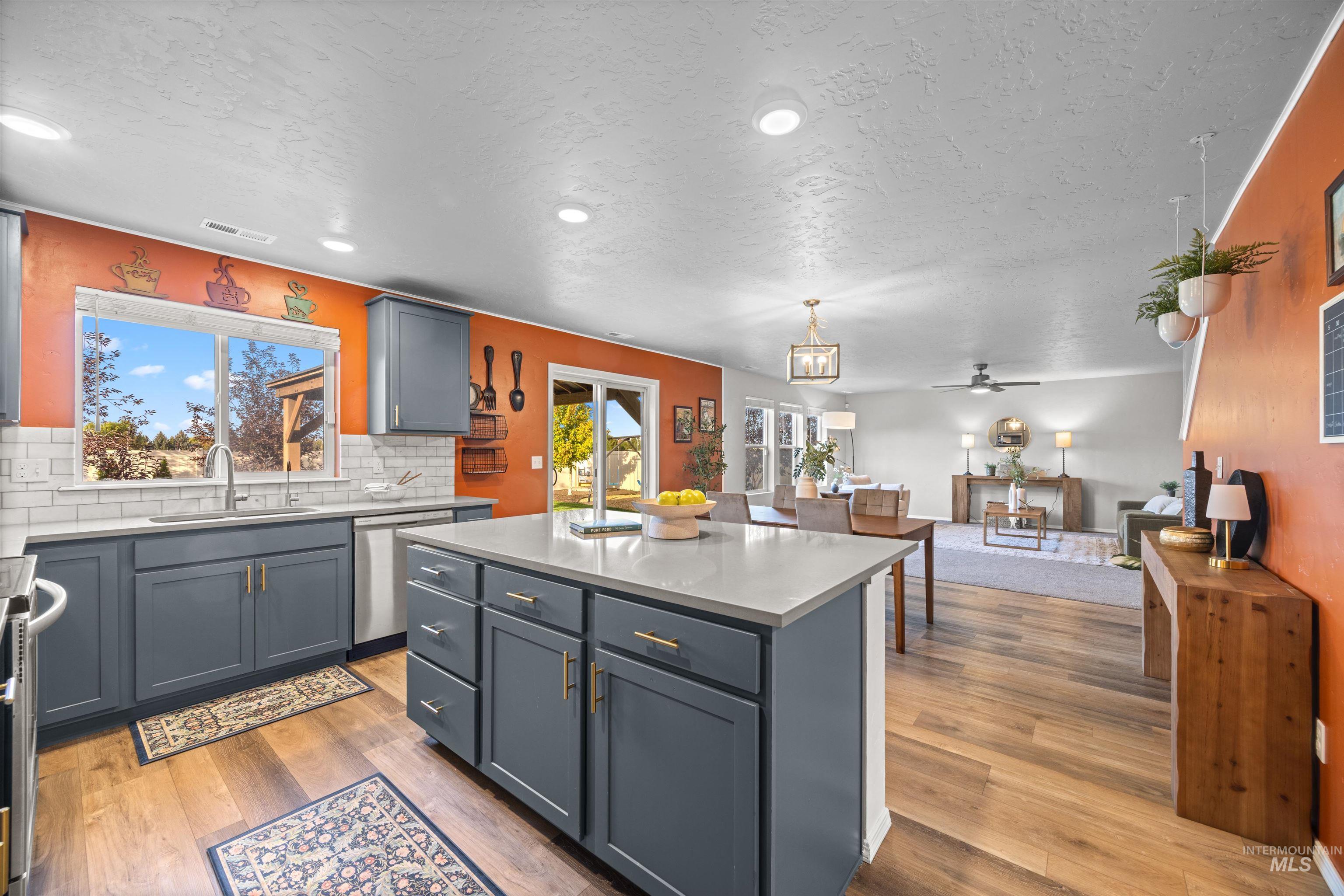 756 W Wolf Willow St., Kuna, Idaho 83634, 5 Bedrooms, 2.5 Bathrooms, Residential For Sale, Price $524,900,MLS 99003007