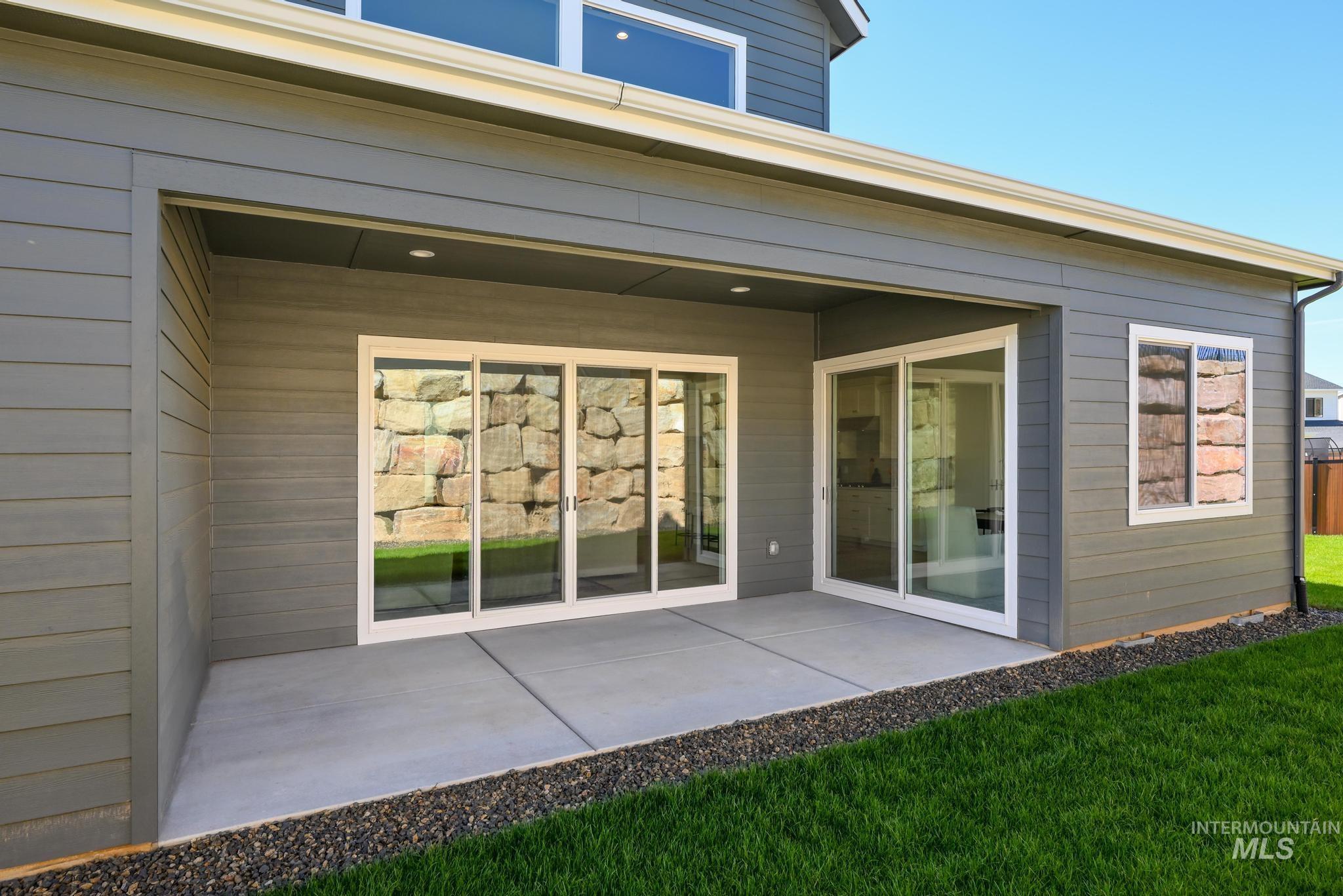 7072 W Cristobal Dr, Eagle, Idaho 83616, 5 Bedrooms, 4 Bathrooms, Residential For Sale, Price $805,000,MLS 99003013