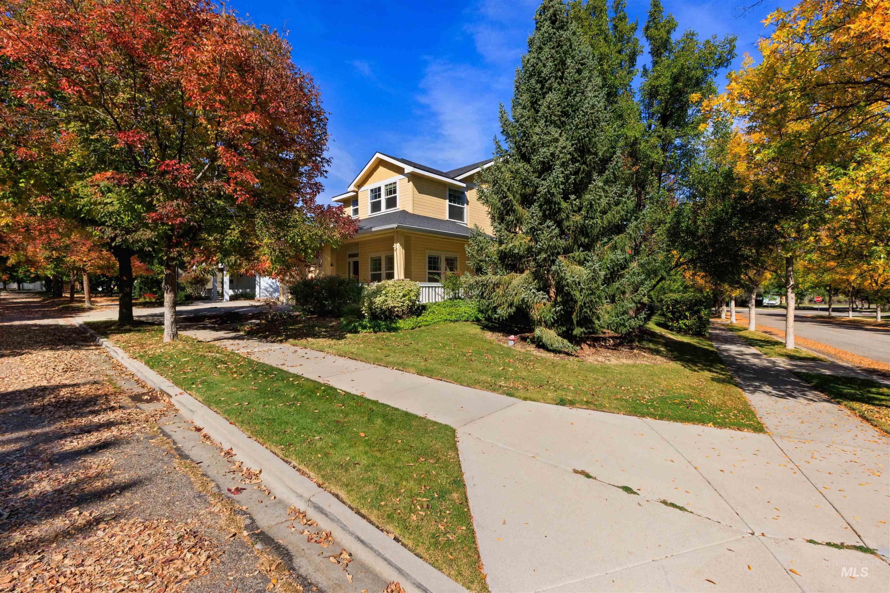 5426 W School Ridge Rd., Boise, Idaho 83714, 4 Bedrooms, 2.5 Bathrooms, Residential For Sale, Price $729,900,MLS 99003016