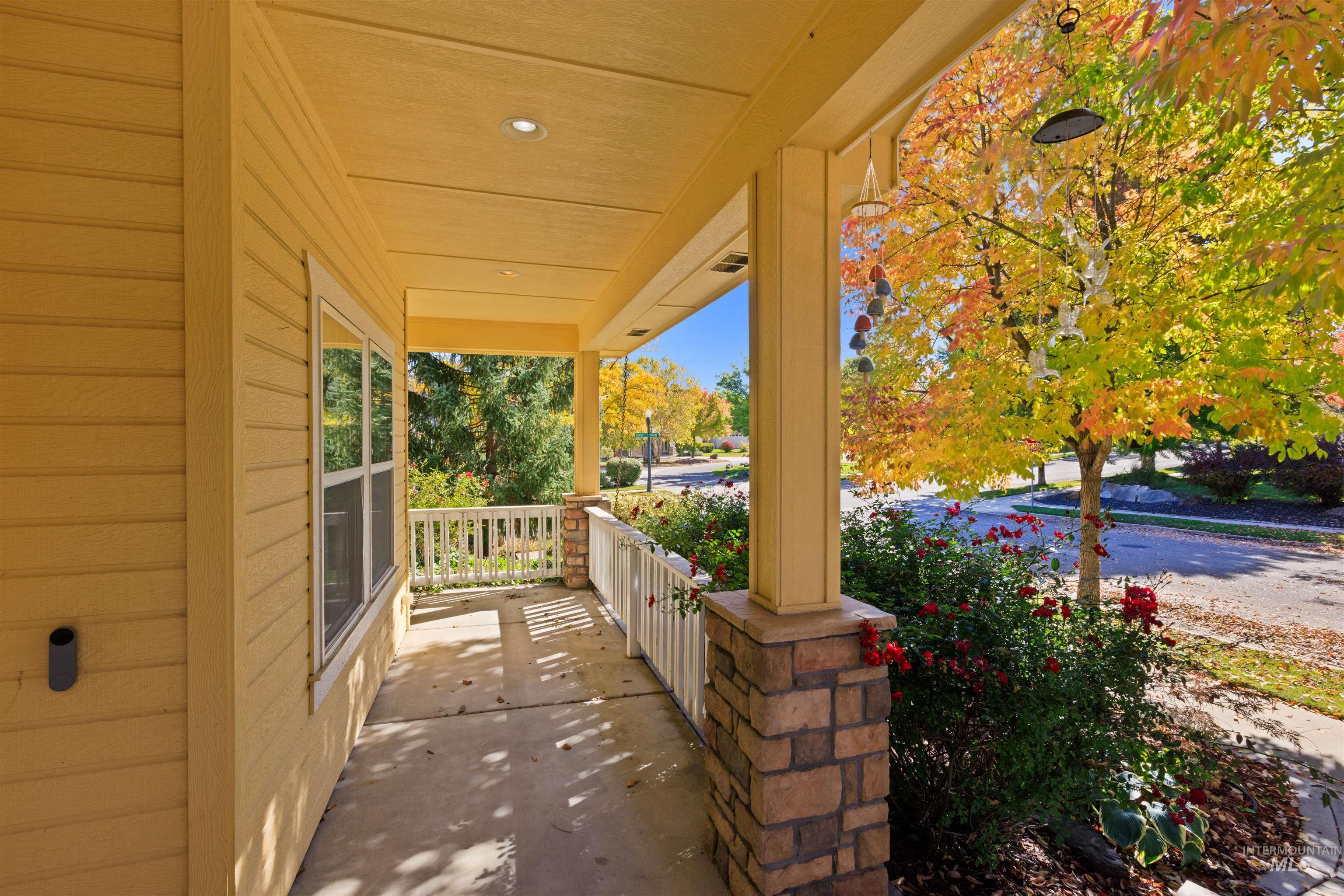 5426 W School Ridge Rd., Boise, Idaho 83714, 4 Bedrooms, 2.5 Bathrooms, Residential For Sale, Price $729,900,MLS 99003016