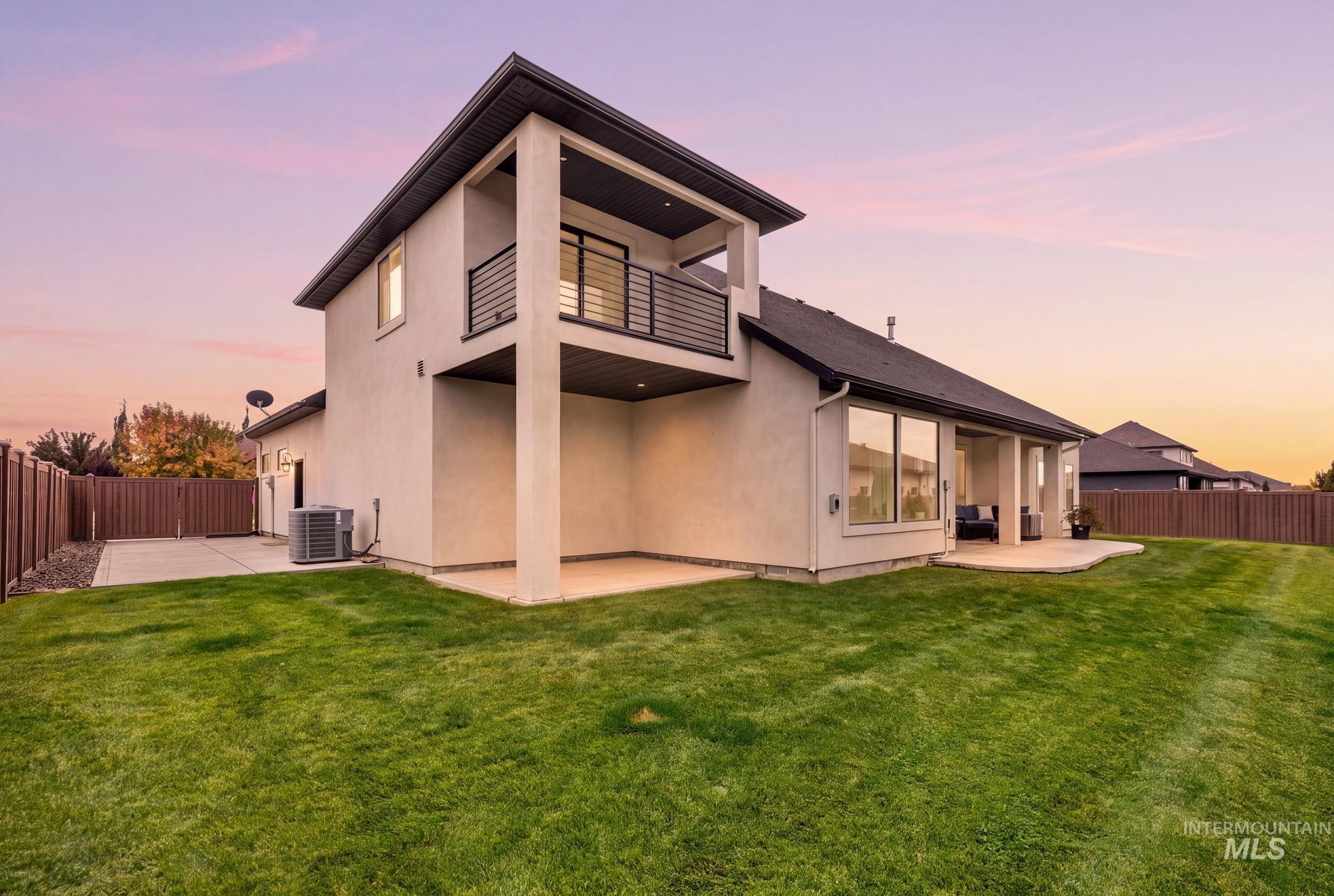 2125 Canyon Village Cir, Twin Falls, Idaho 83301, 4 Bedrooms, 3 Bathrooms, Residential For Sale, Price $725,000,MLS 99003025