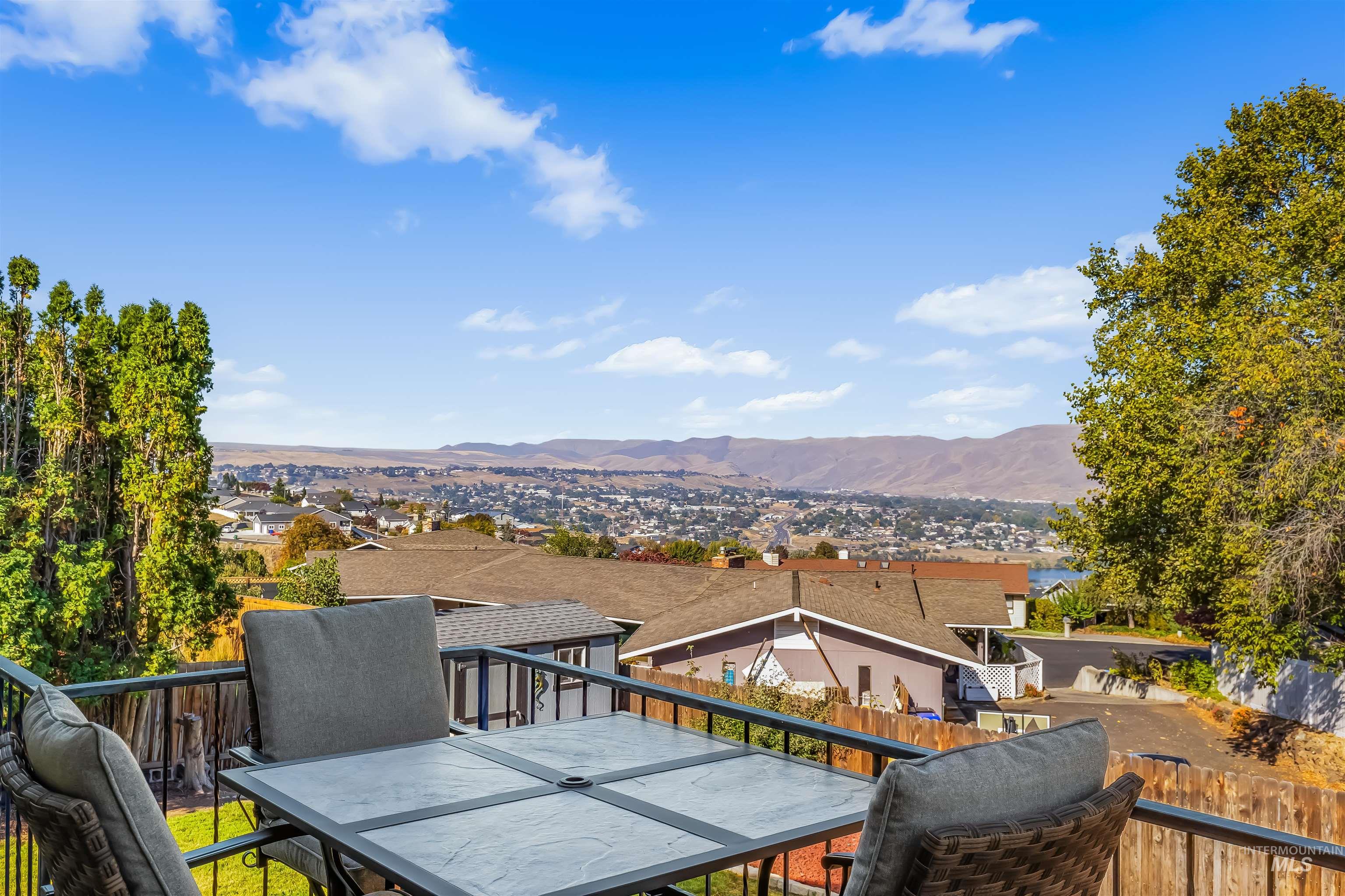 3016 Mayfair Ridge, Lewiston, Idaho 83501, 4 Bedrooms, 3 Bathrooms, Residential For Sale, Price $499,900,MLS 99003026