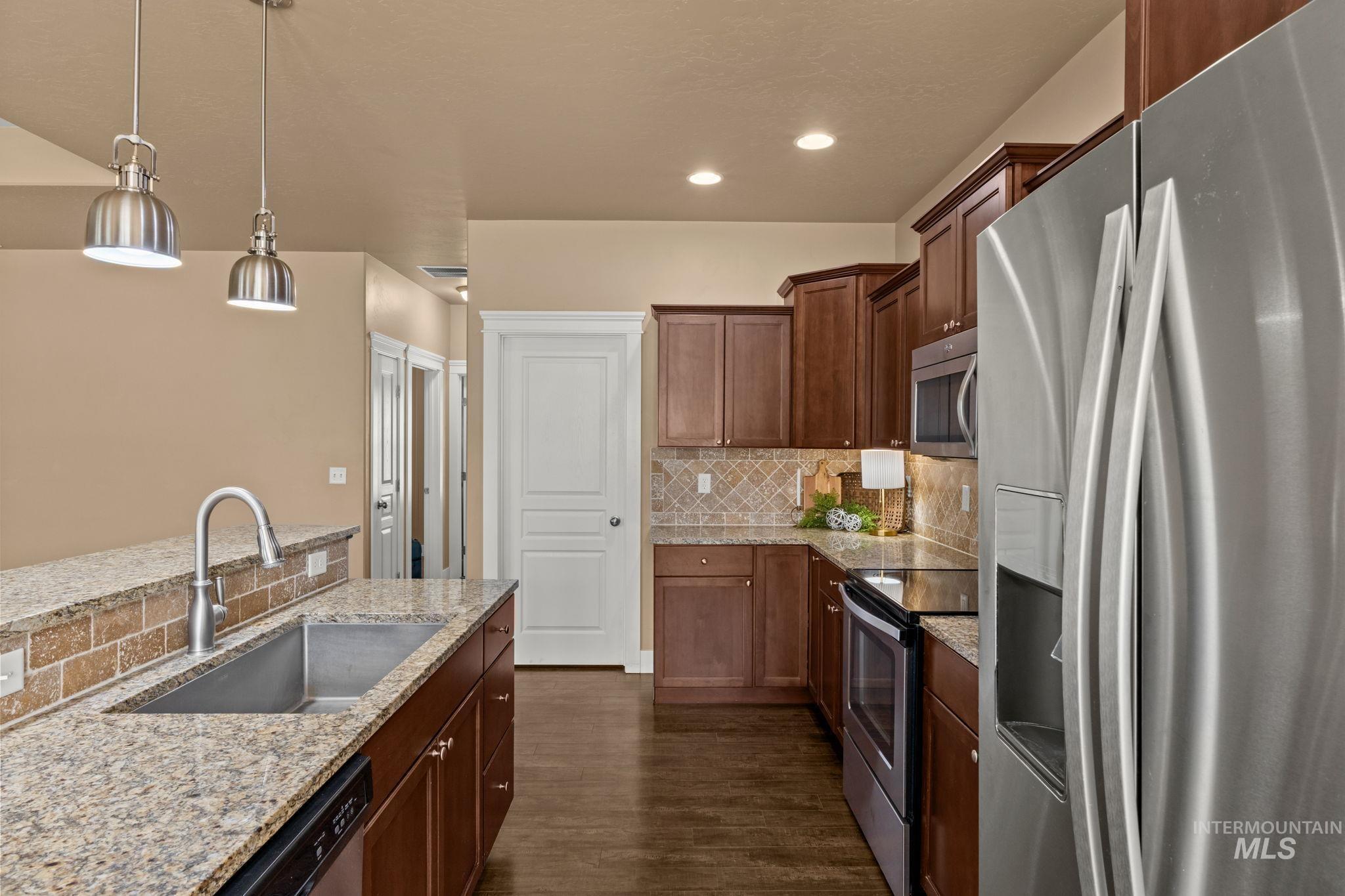 1111 Bell Lane, Kimberly, Idaho 83341, 3 Bedrooms, 2 Bathrooms, Residential For Sale, Price $409,500,MLS 99003027